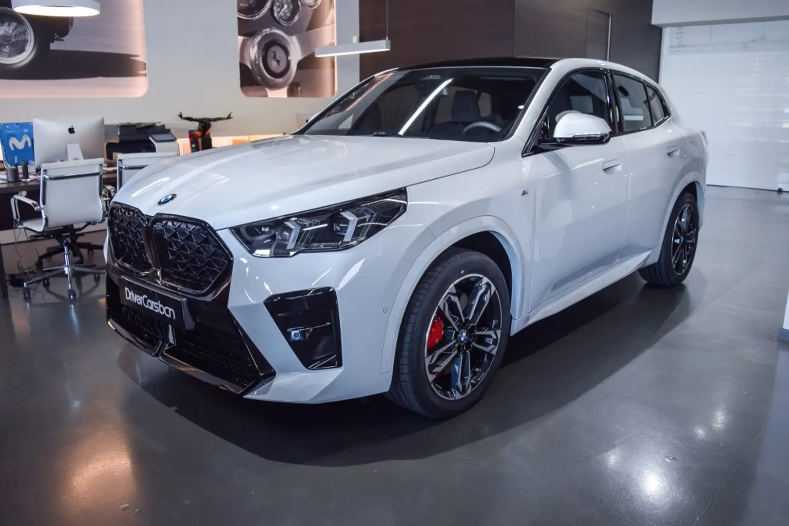 BMW X2 sDrive 20dA M Sport Pro Weiß - 2