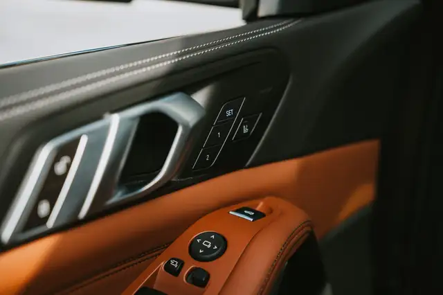 BMW X5 view 15