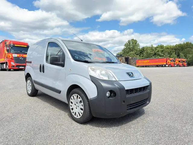 Peugeot Bipper Peugeot Bipper 1.3 HDI / LICHTE VRACHT Automaat