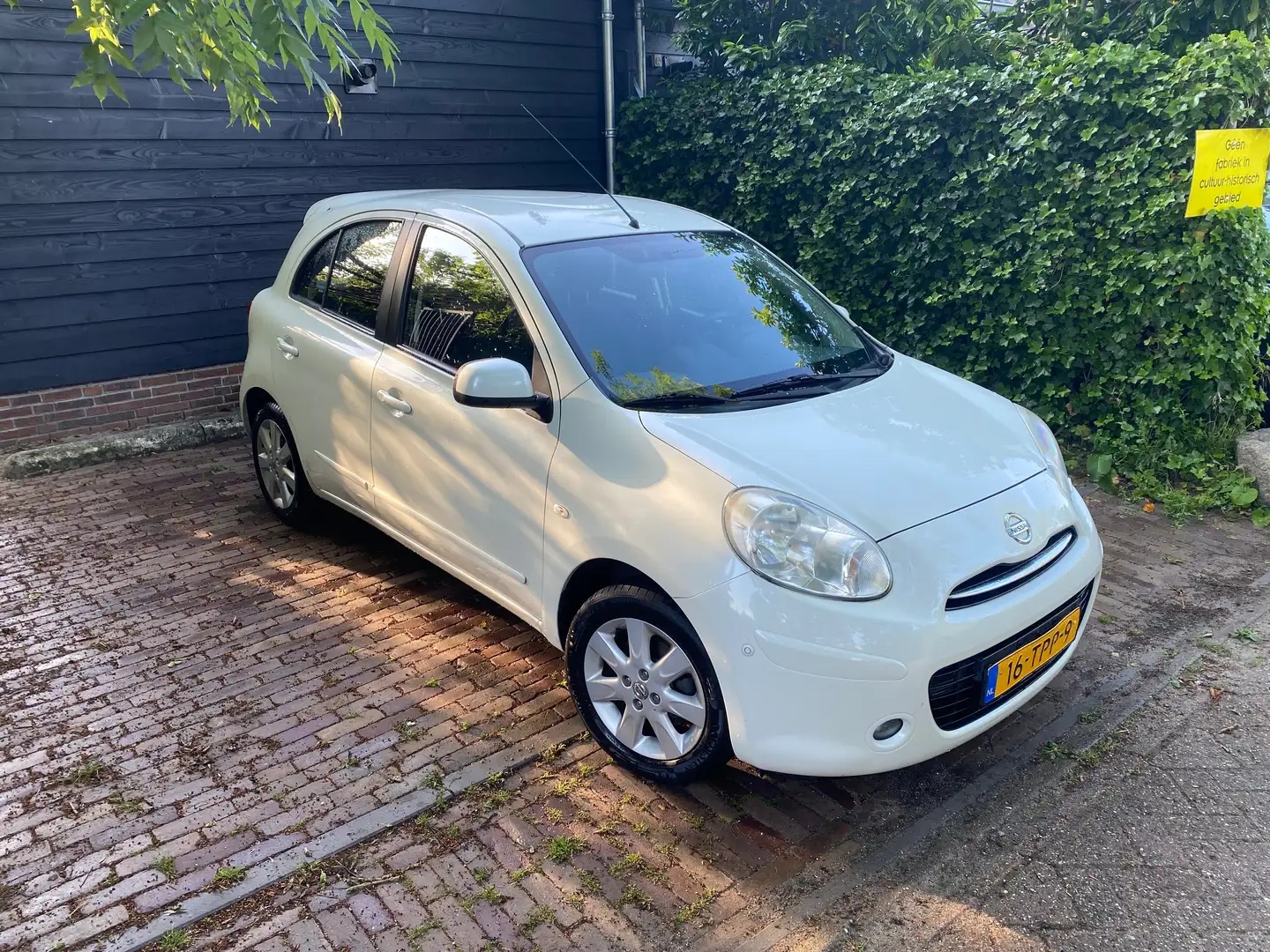 Nissan Micra Micra 1.2 DIG-S Connect Ed Wit - 2