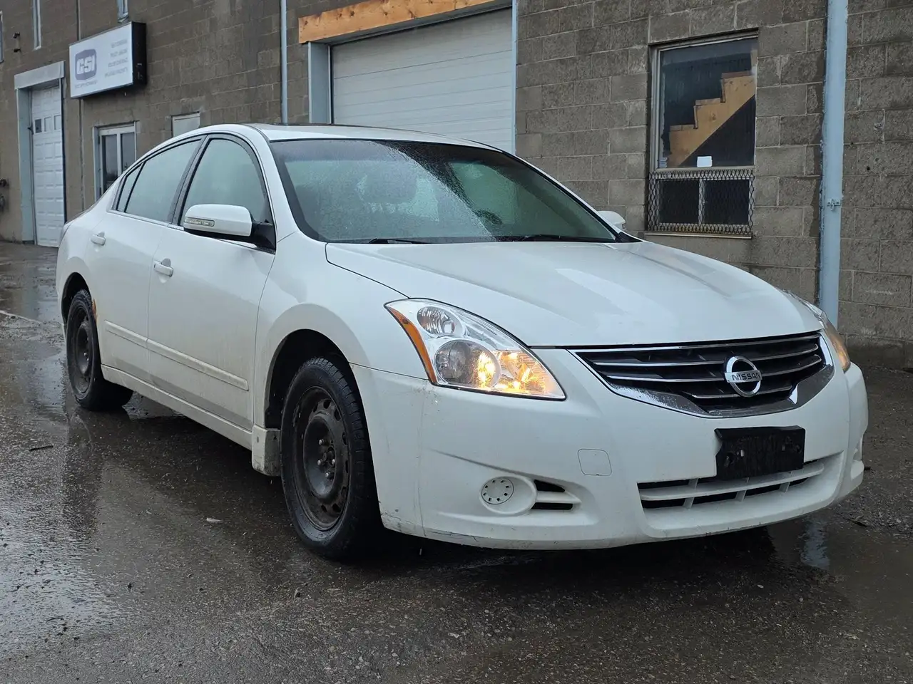 Nissan Altima снимка Nissan Altima