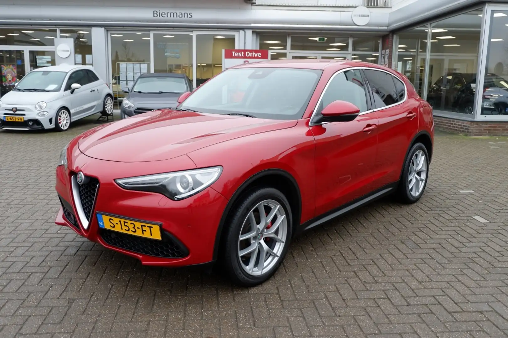 Alfa Romeo Stelvio 2.0 T AWD F.E. 280 PK Q4 Rijklaar incl. 12 mnd. ga Rood - 2