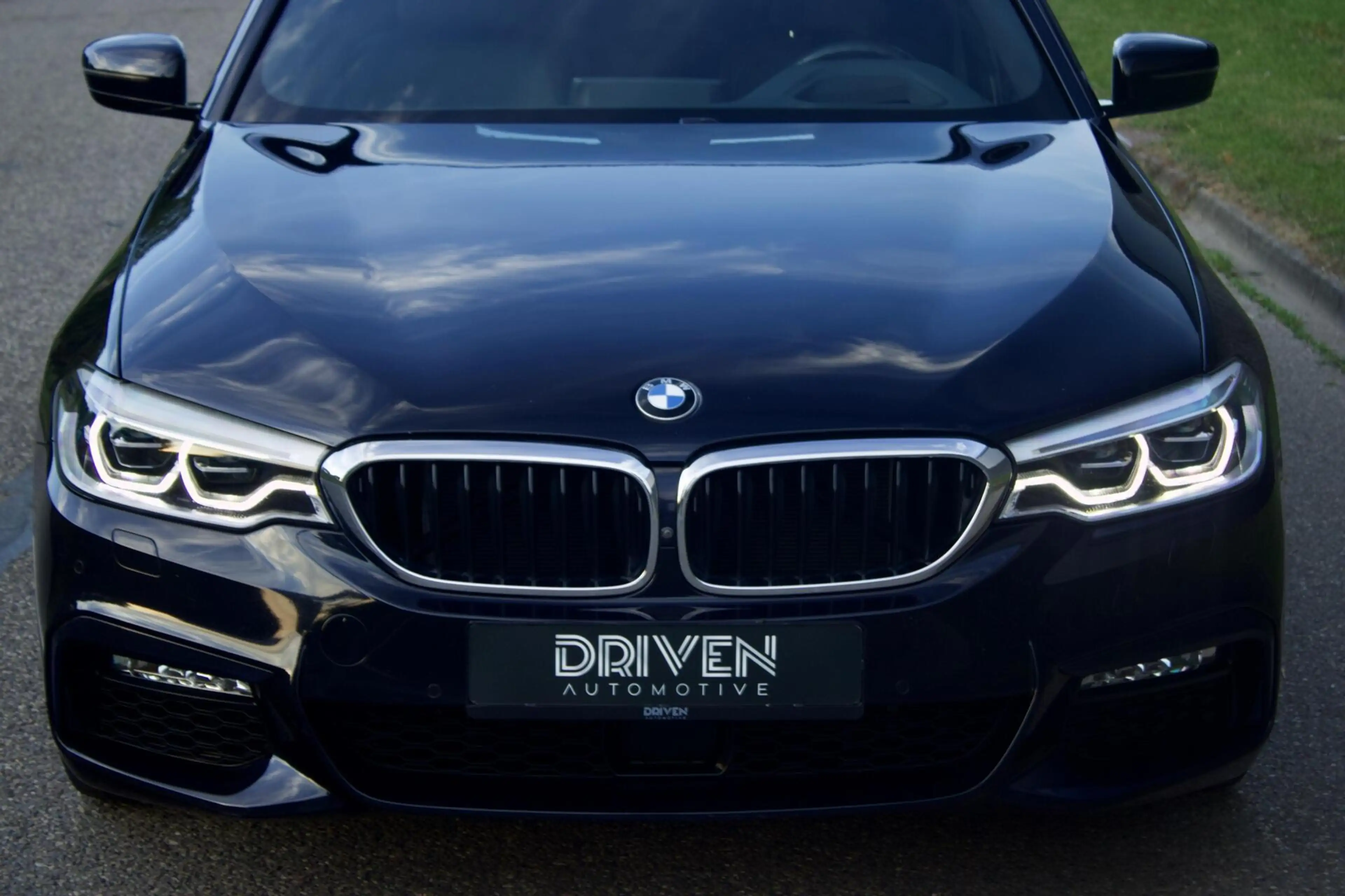 BMW 540 5-serie Touring 540i xDrive High Executive — photo 9