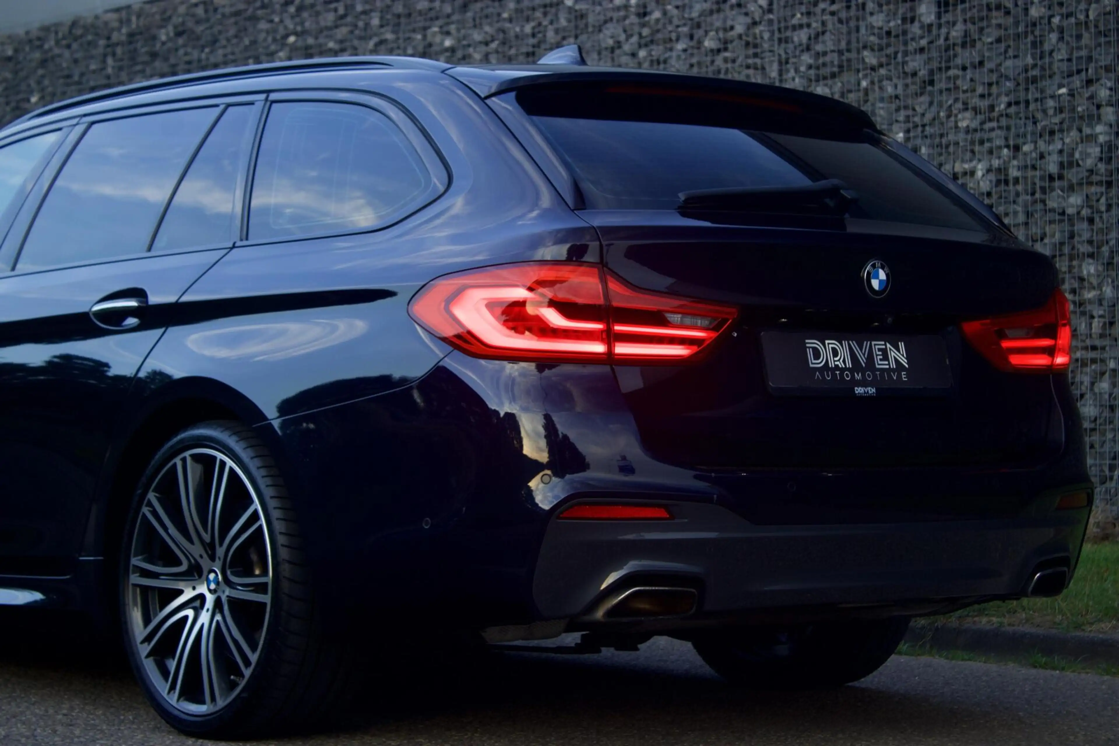 BMW 540 5-serie Touring 540i xDrive High Executive — photo 8