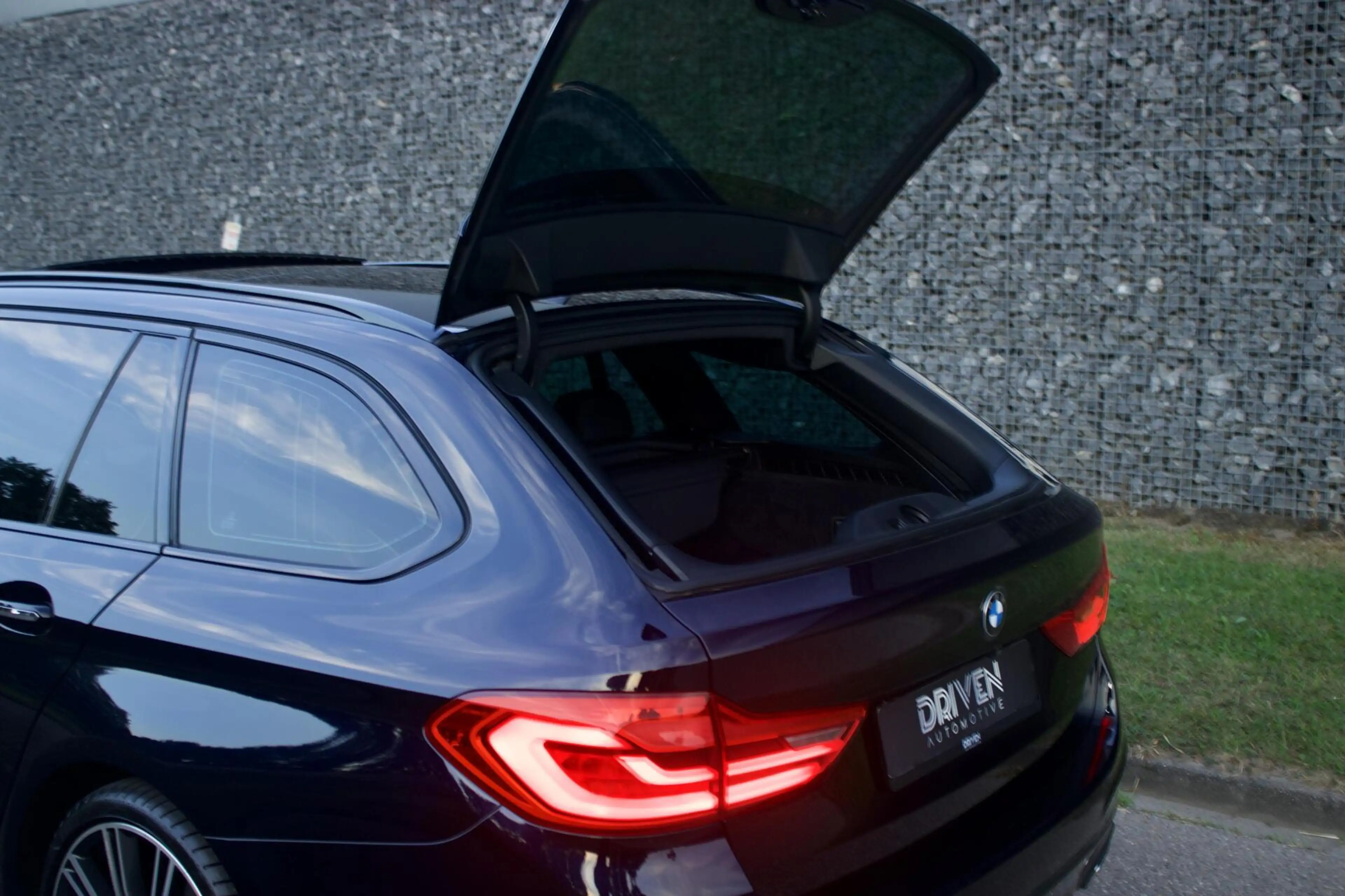 BMW 540 5-serie Touring 540i xDrive High Executive — photo 10