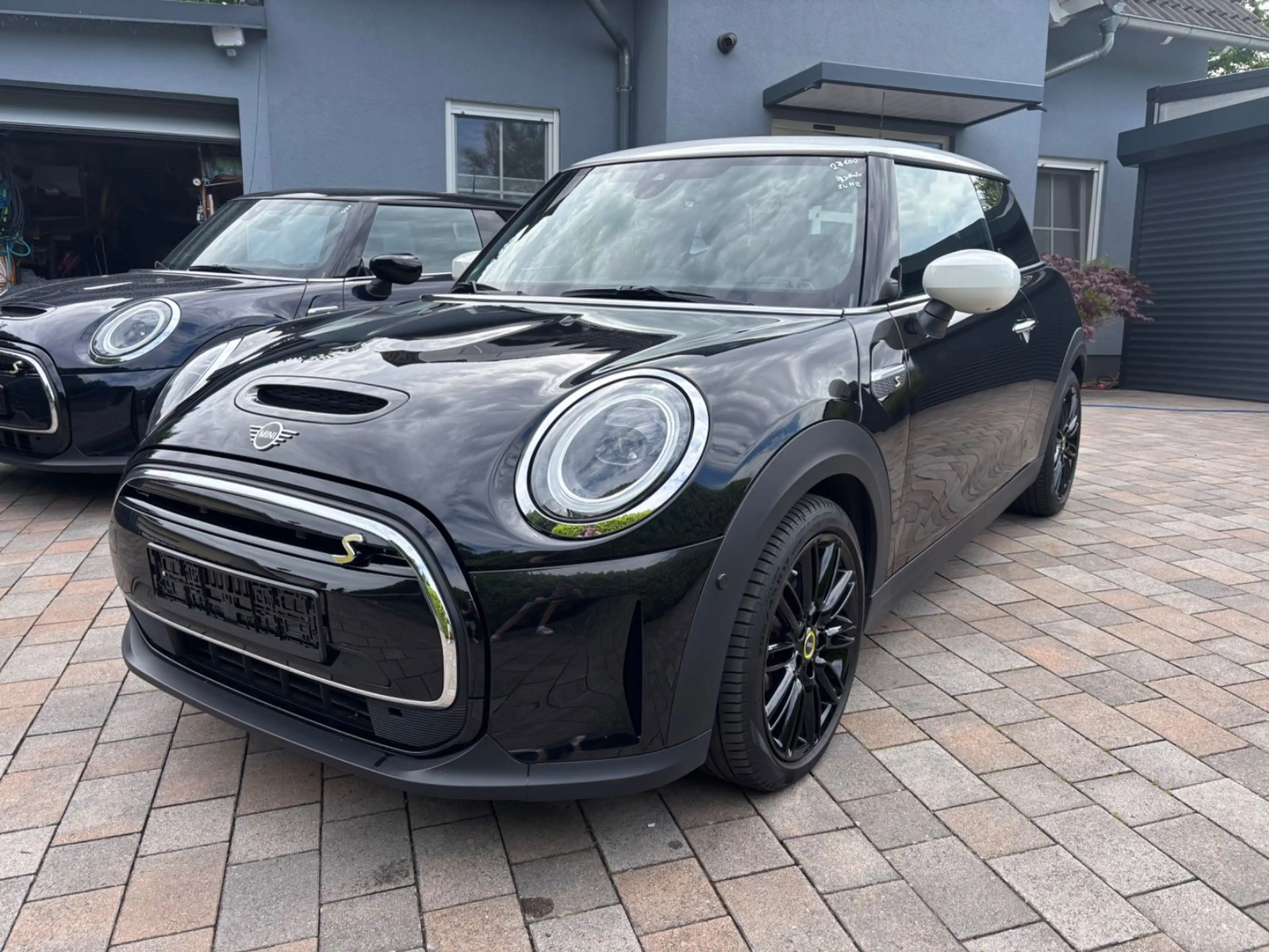 MINI Cooper SE Leder Pano HUD Navi LED KAM H/K 1.Hd — photo 3