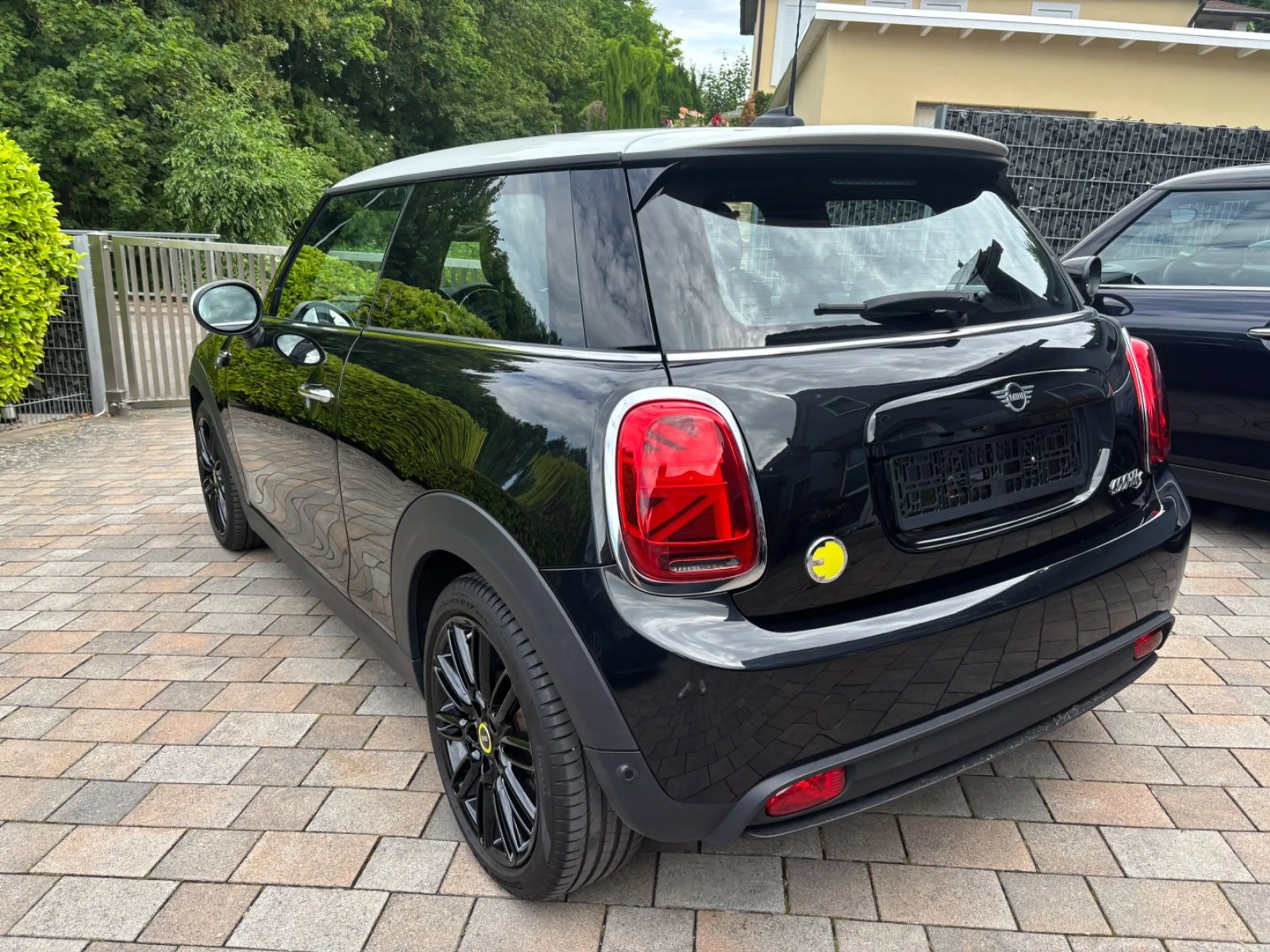 MINI Cooper SE Leder Pano HUD Navi LED KAM H/K 1.Hd — photo 8