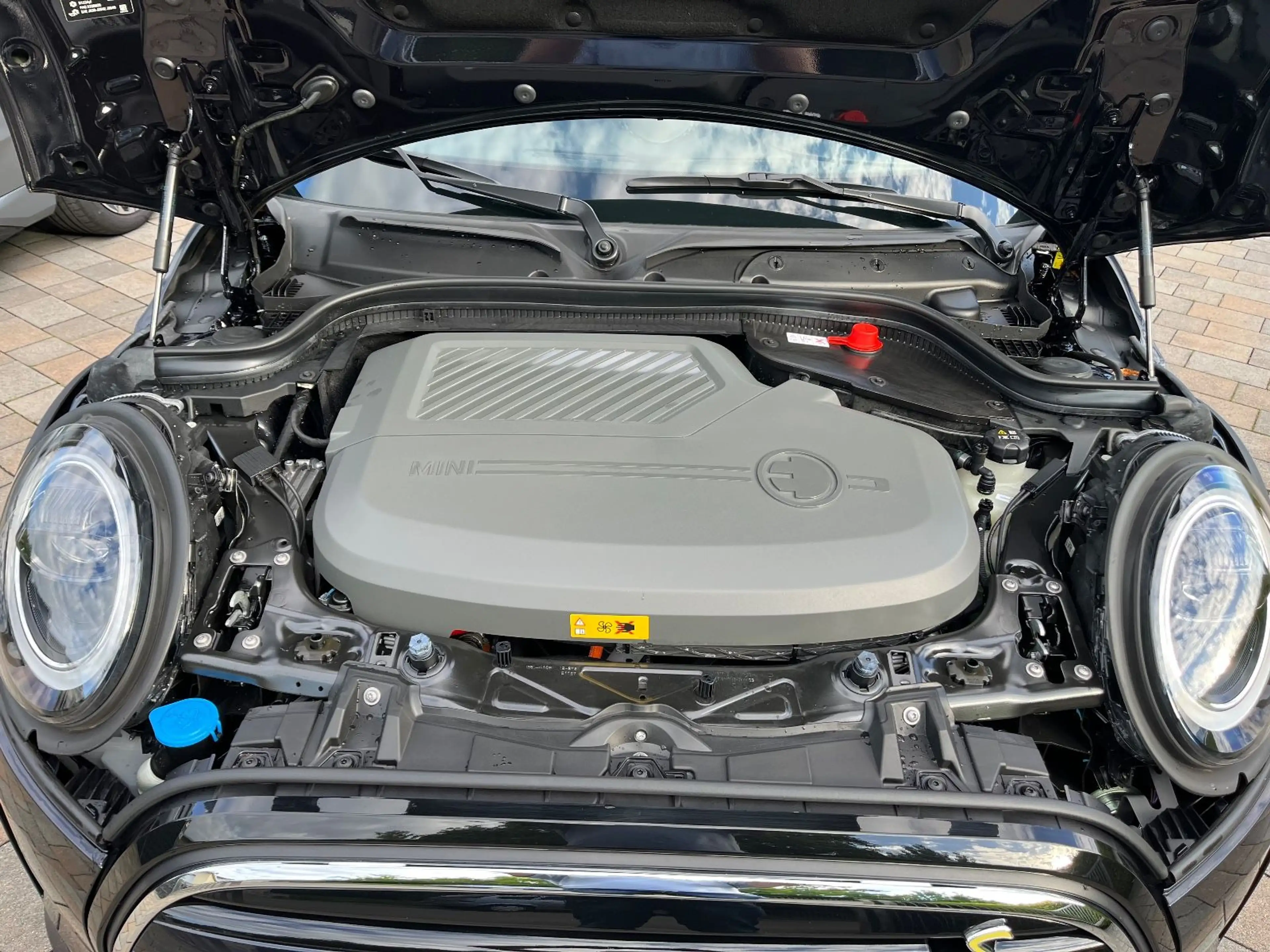 MINI Cooper SE Leder Pano HUD Navi LED KAM H/K 1.Hd — photo 11