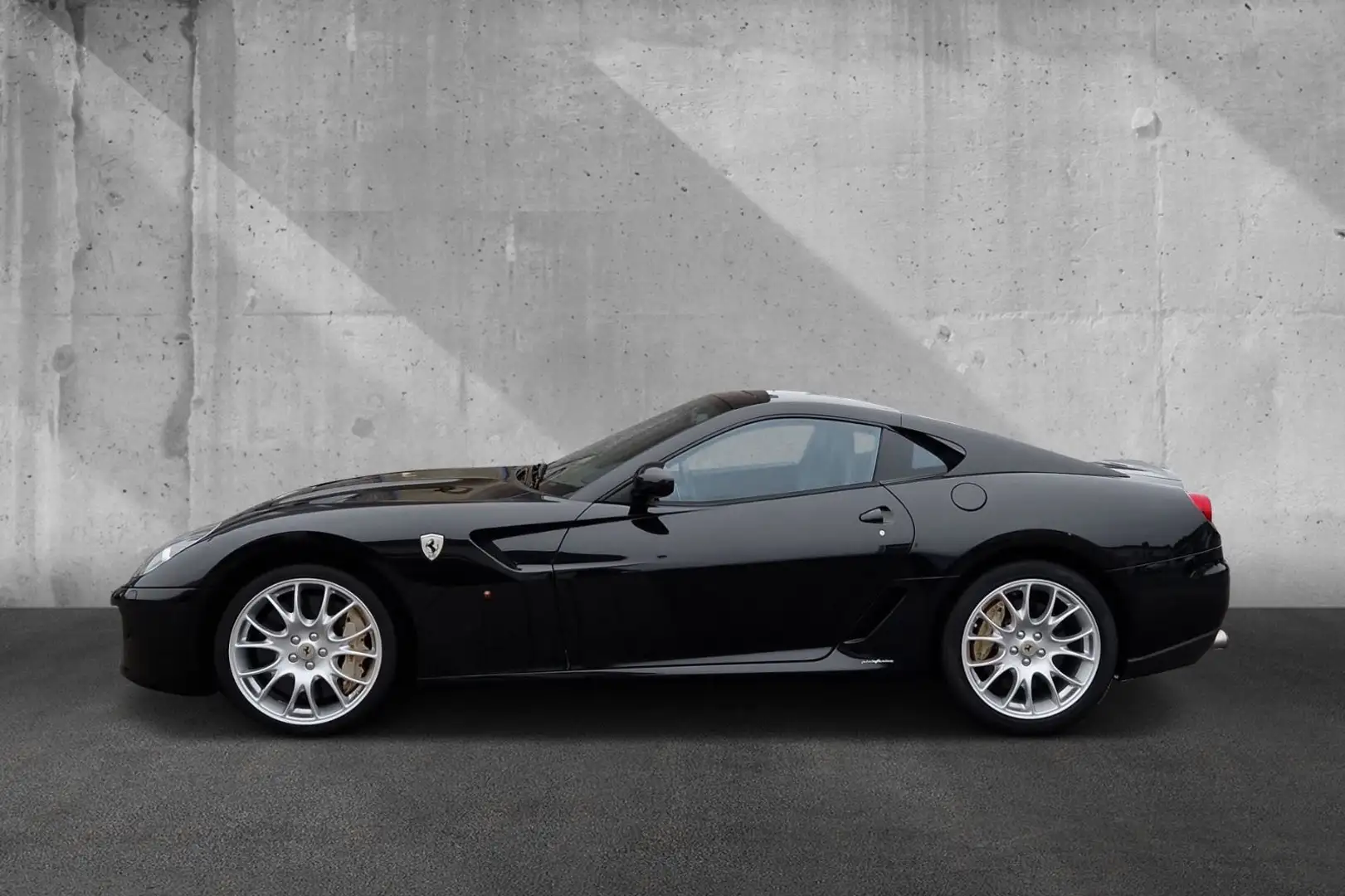 Ferrari 599 *Carbon*Embleme*gepflegt* Schwarz - 2