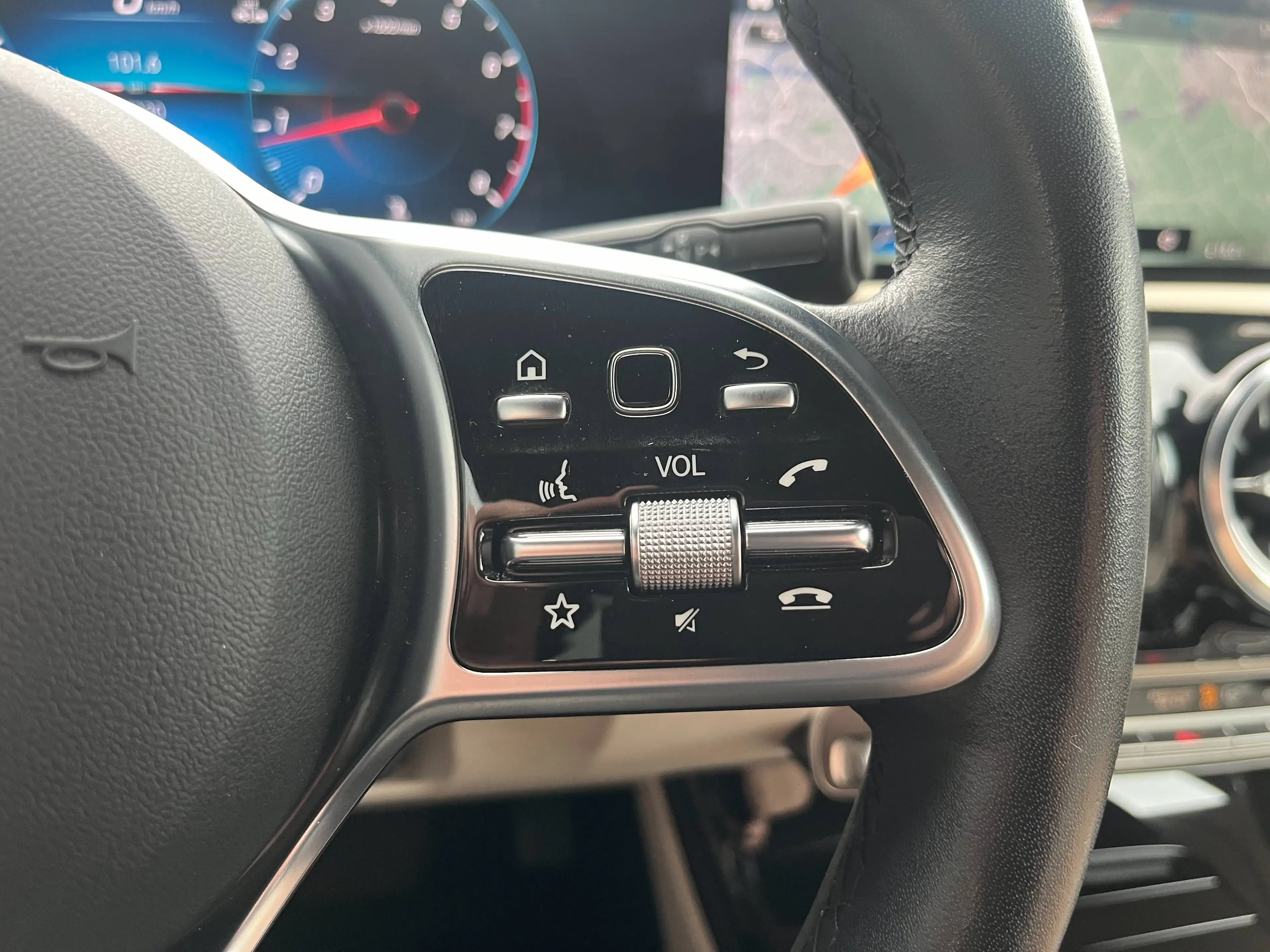 Mercedes-Benz CLA 180 CLA 180iA DCT Coupé Widescreen/Panodak/Sfeerverlichting/Sportzetels/Carplay — photo 21