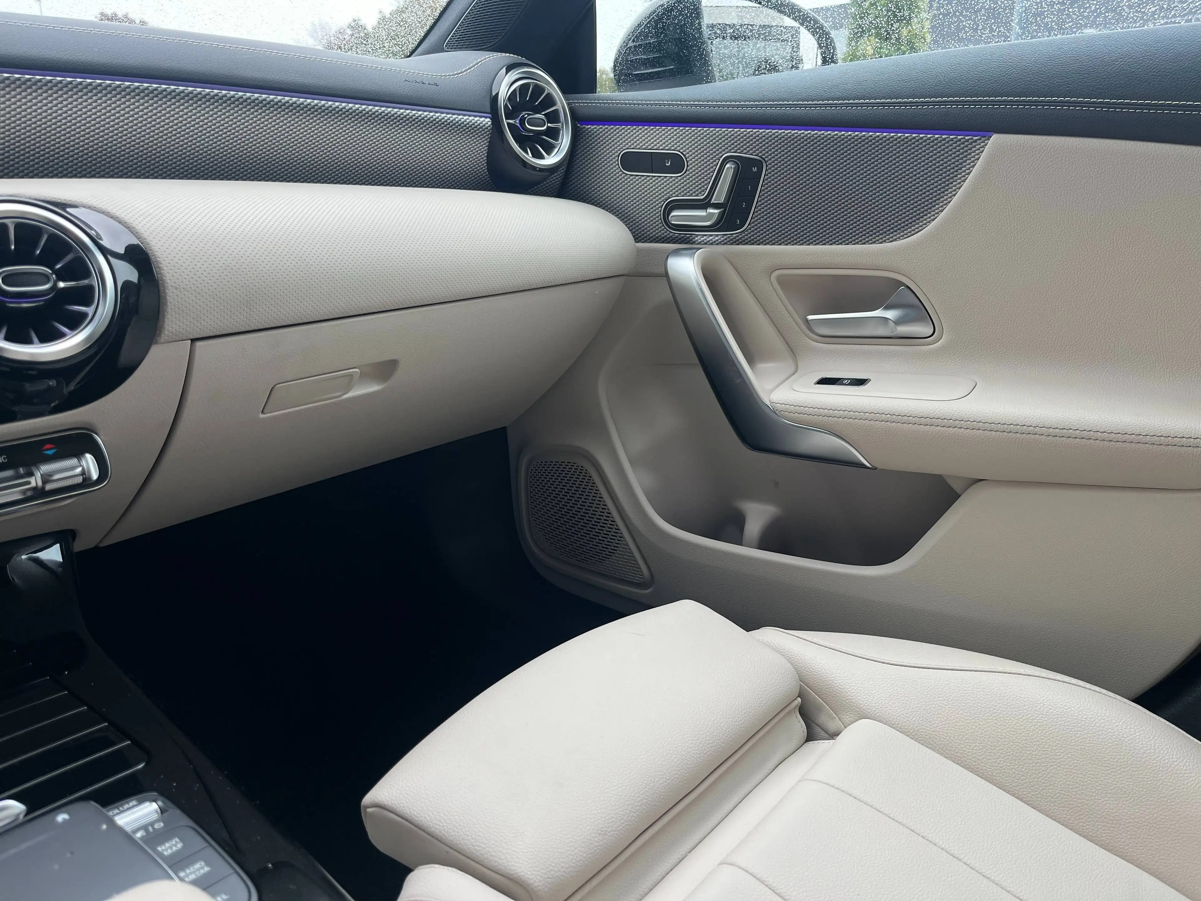 Mercedes-Benz CLA 180 CLA 180iA DCT Coupé Widescreen/Panodak/Sfeerverlichting/Sportzetels/Carplay — photo 24