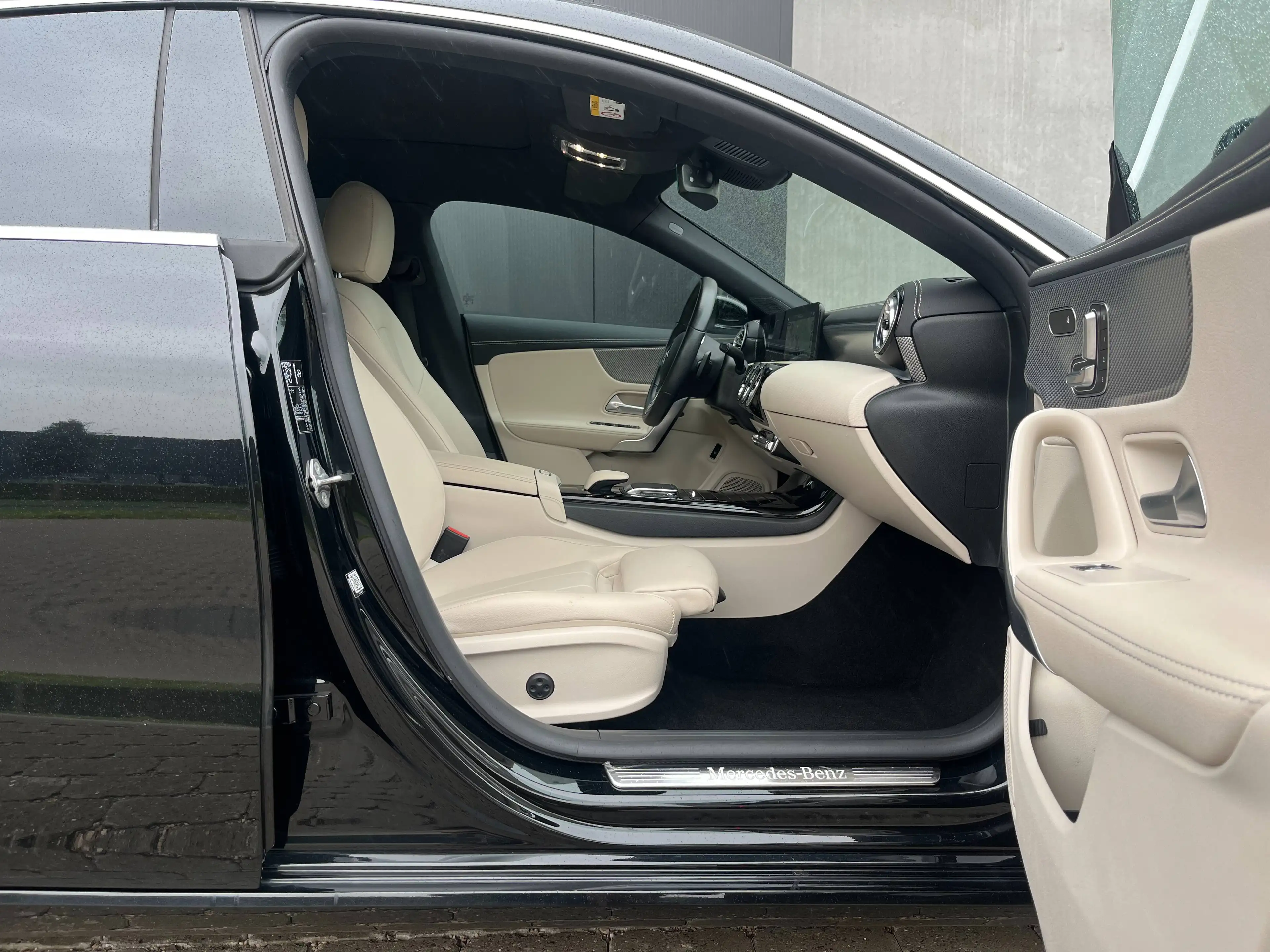 Mercedes-Benz CLA 180 CLA 180iA DCT Coupé Widescreen/Panodak/Sfeerverlichting/Sportzetels/Carplay — photo 10
