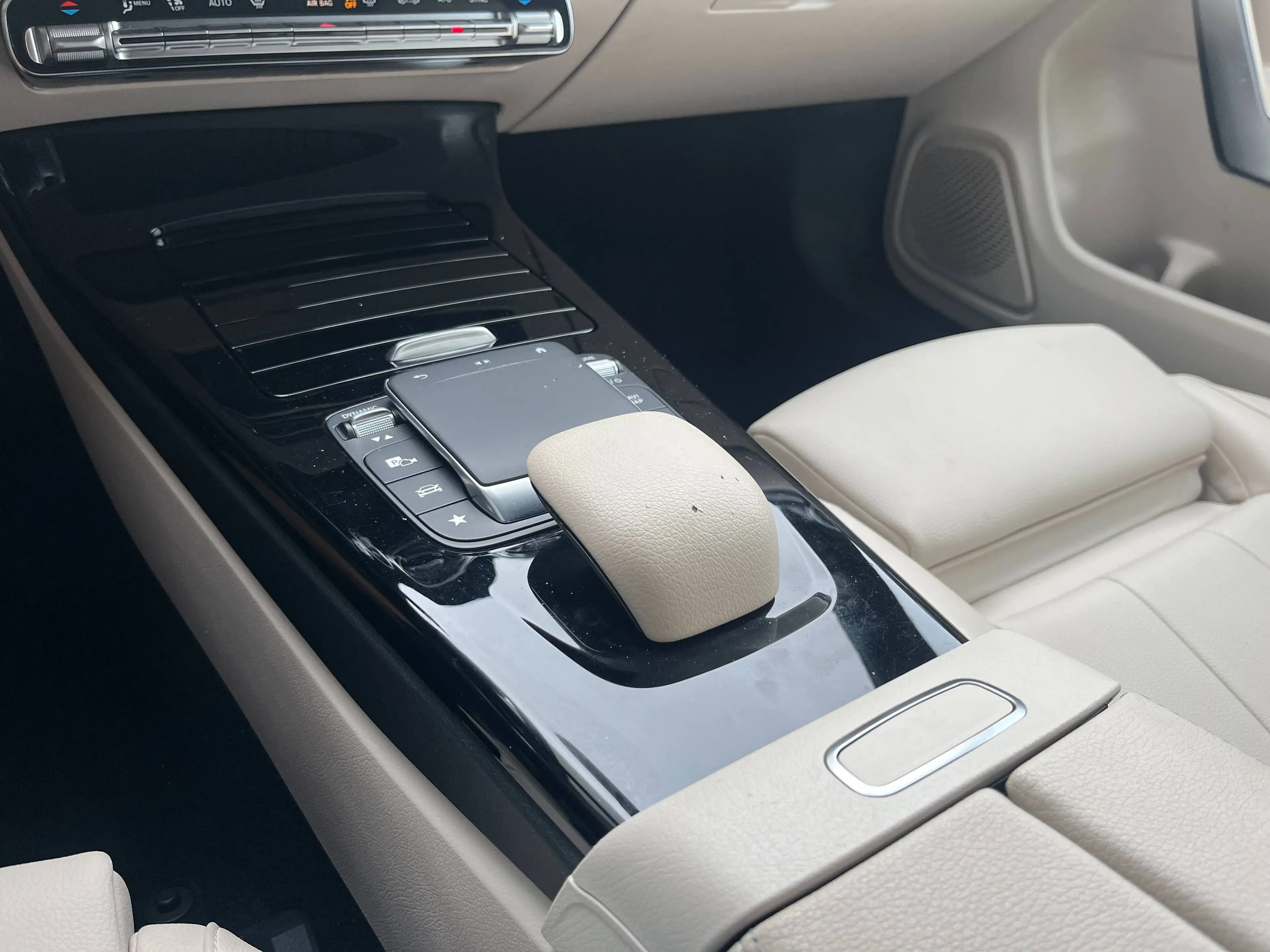 Mercedes-Benz CLA 180 CLA 180iA DCT Coupé Widescreen/Panodak/Sfeerverlichting/Sportzetels/Carplay — photo 23