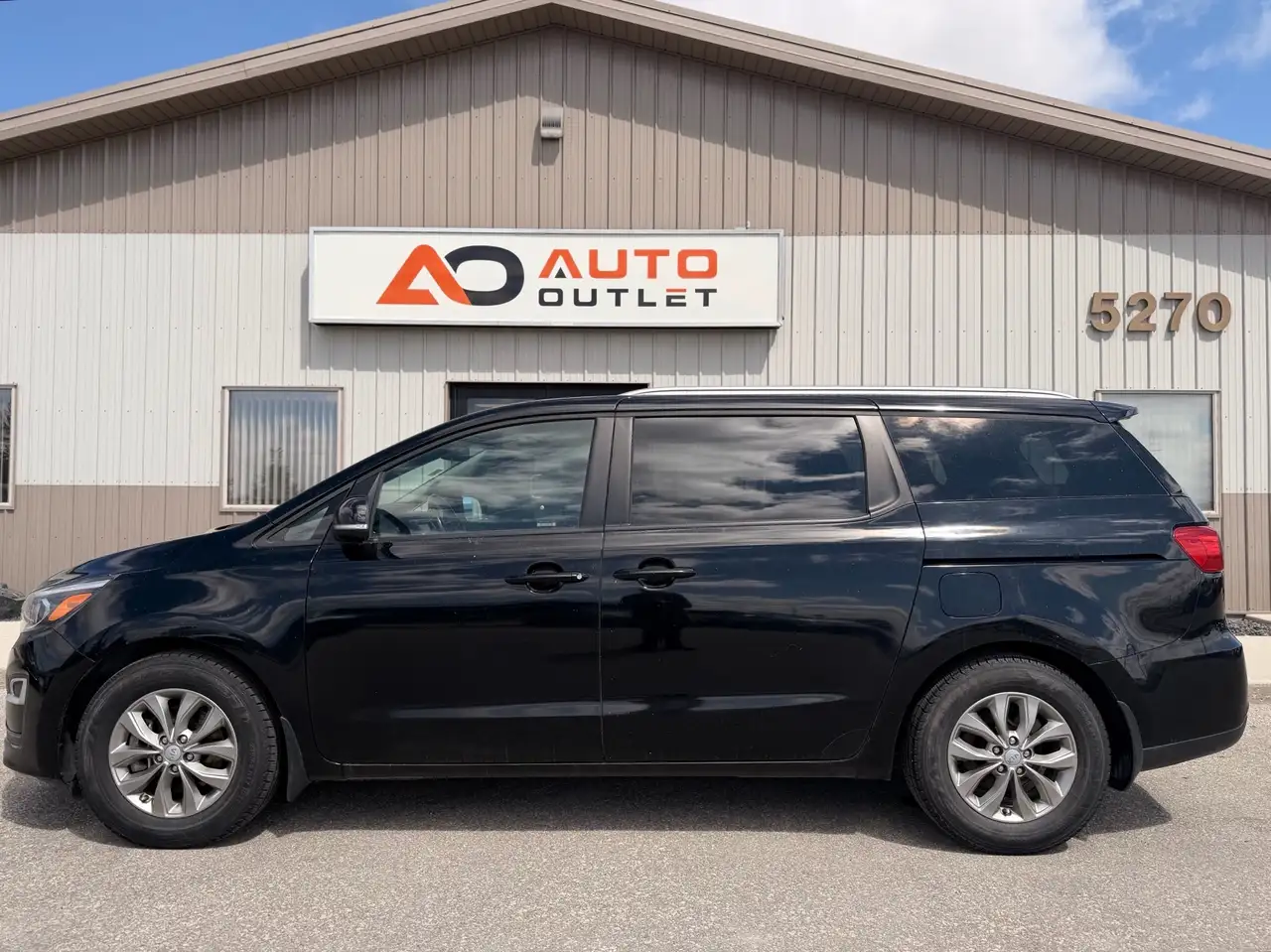 Kia Sedona снимка Kia Sedona
