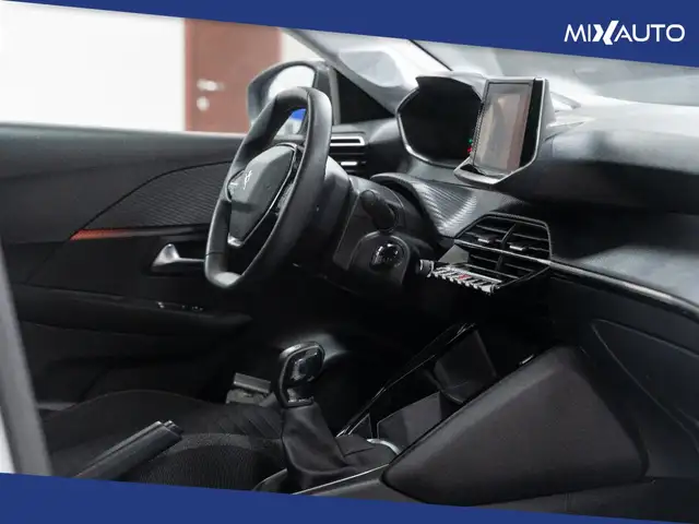 Peugeot 208 view 17