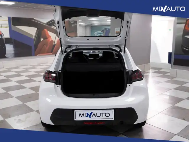 Peugeot 208 view 7
