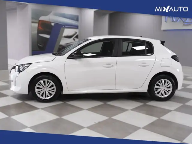 Peugeot 208 view 3