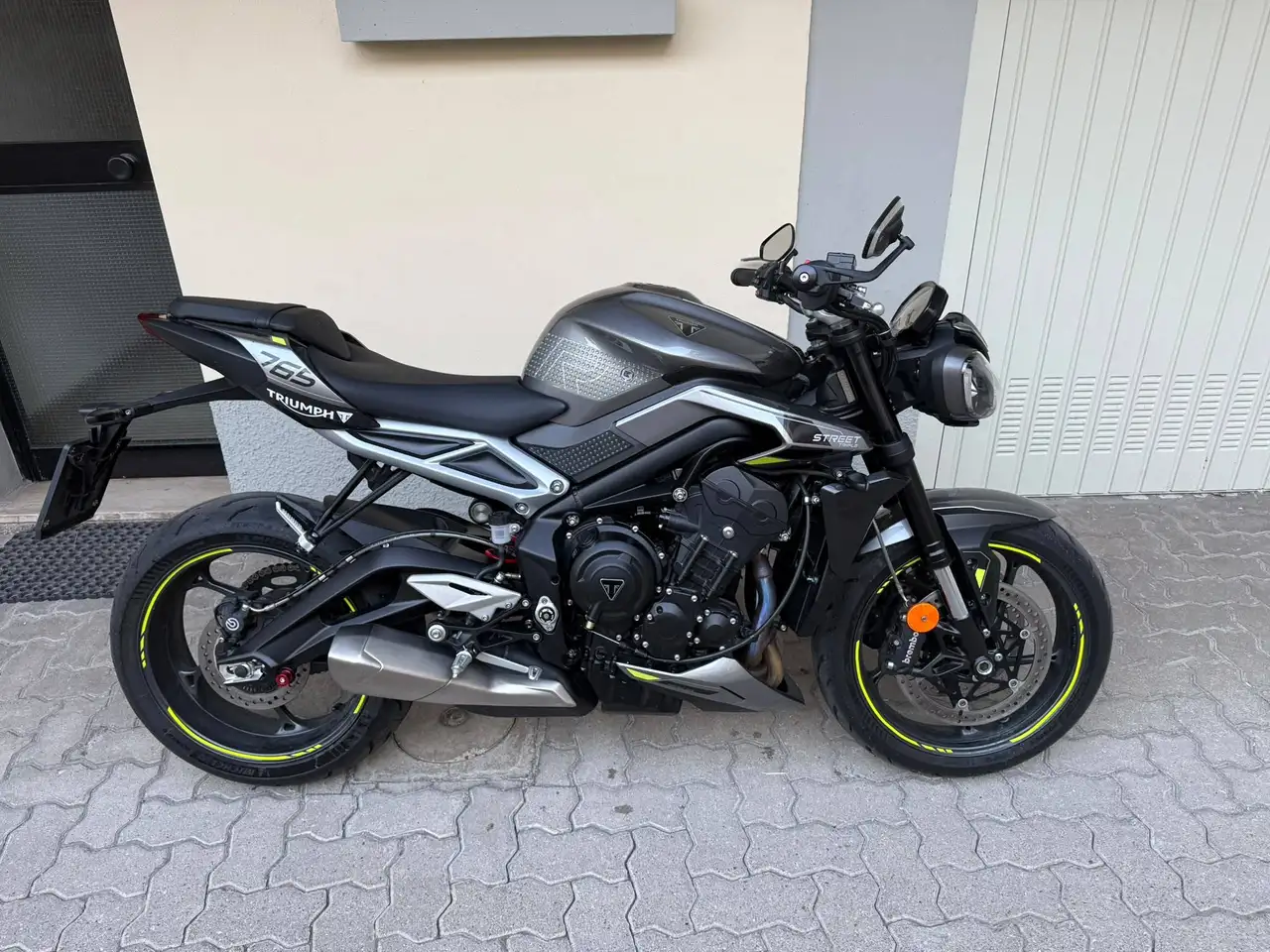 Triumph Street Triple 765
