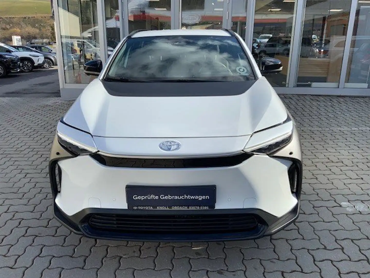 Toyota bZ4X Basis 2WD Comfortpaket Weiß - 2