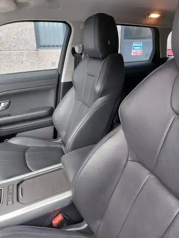 Land Rover Range Rover Evoque view 6