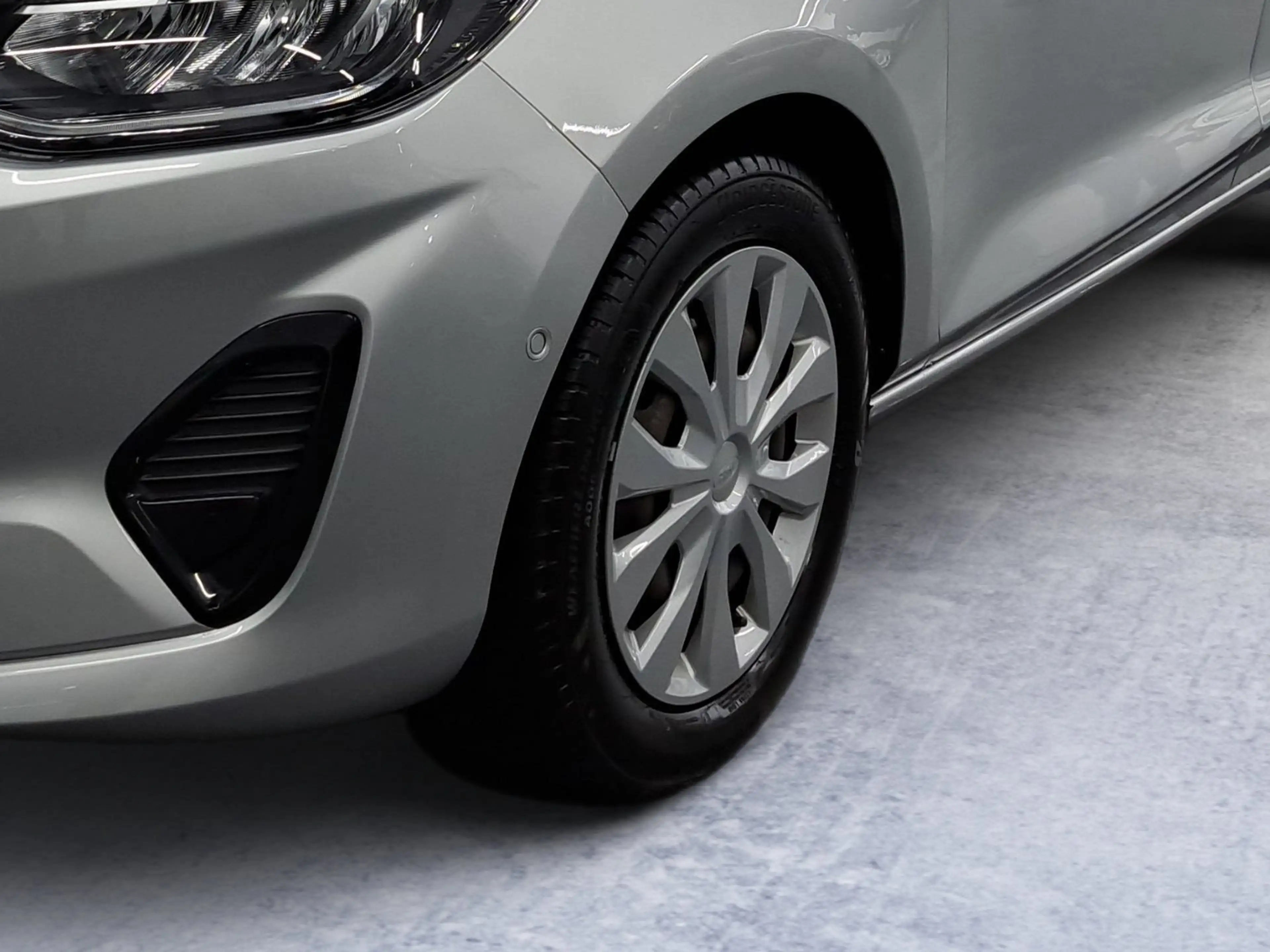 Ford Fiesta Cool & Connect NAVI LED RFK Temp. — photo 6