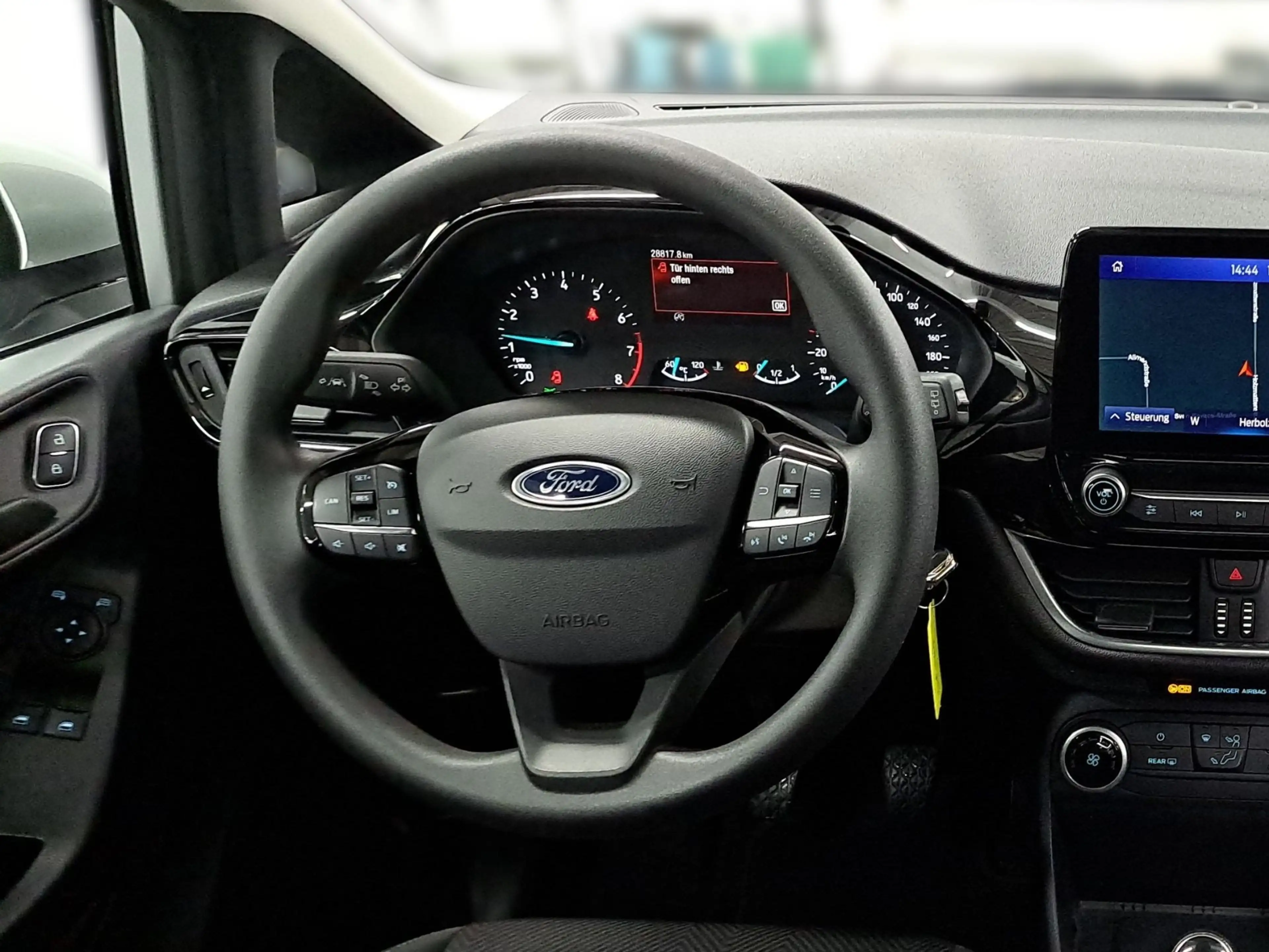 Ford Fiesta Cool & Connect NAVI LED RFK Temp. — photo 10