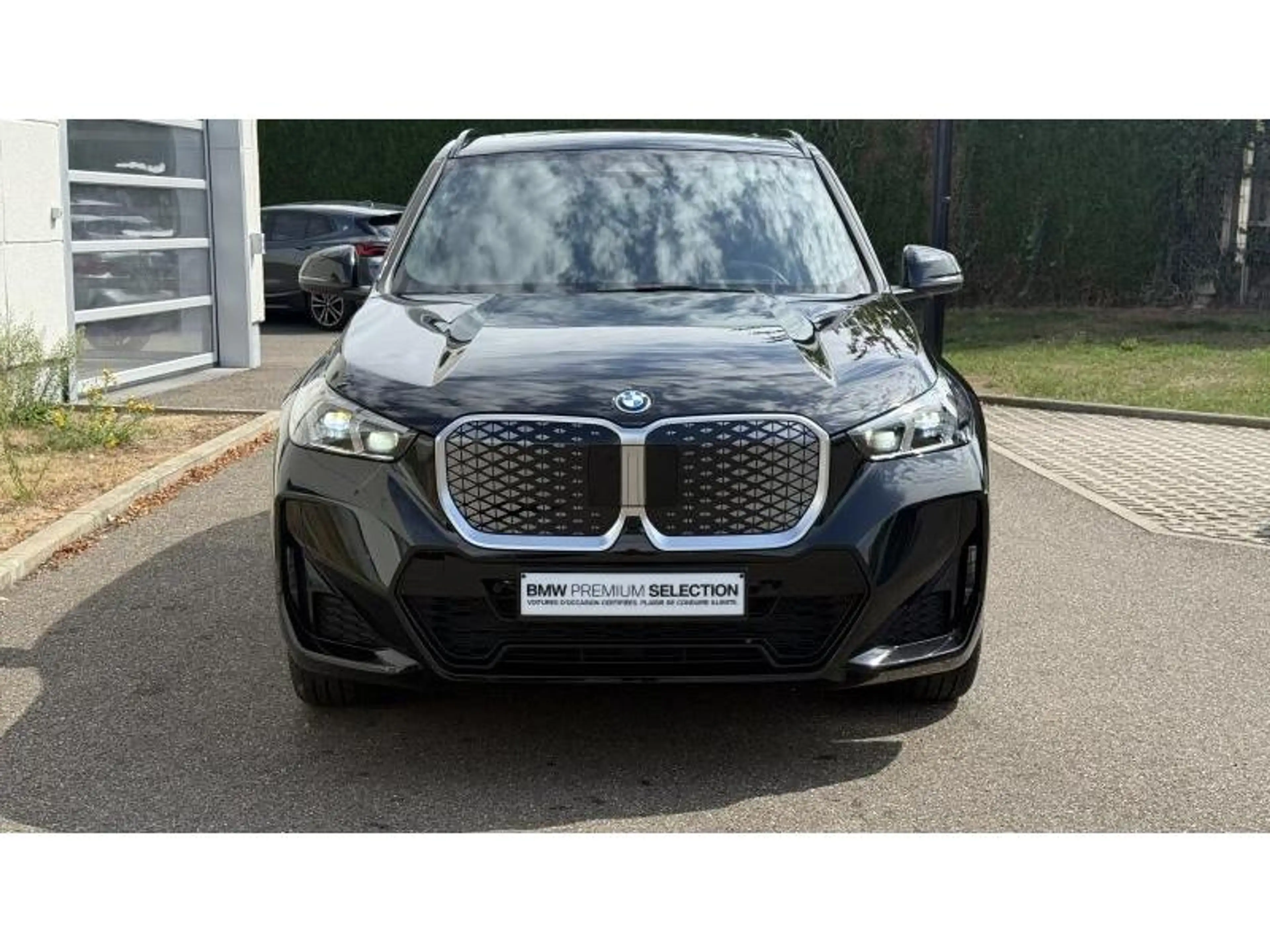 BMW iX1 eDrive 20 Kit M Sport Sièges électriques à mém — photo 2
