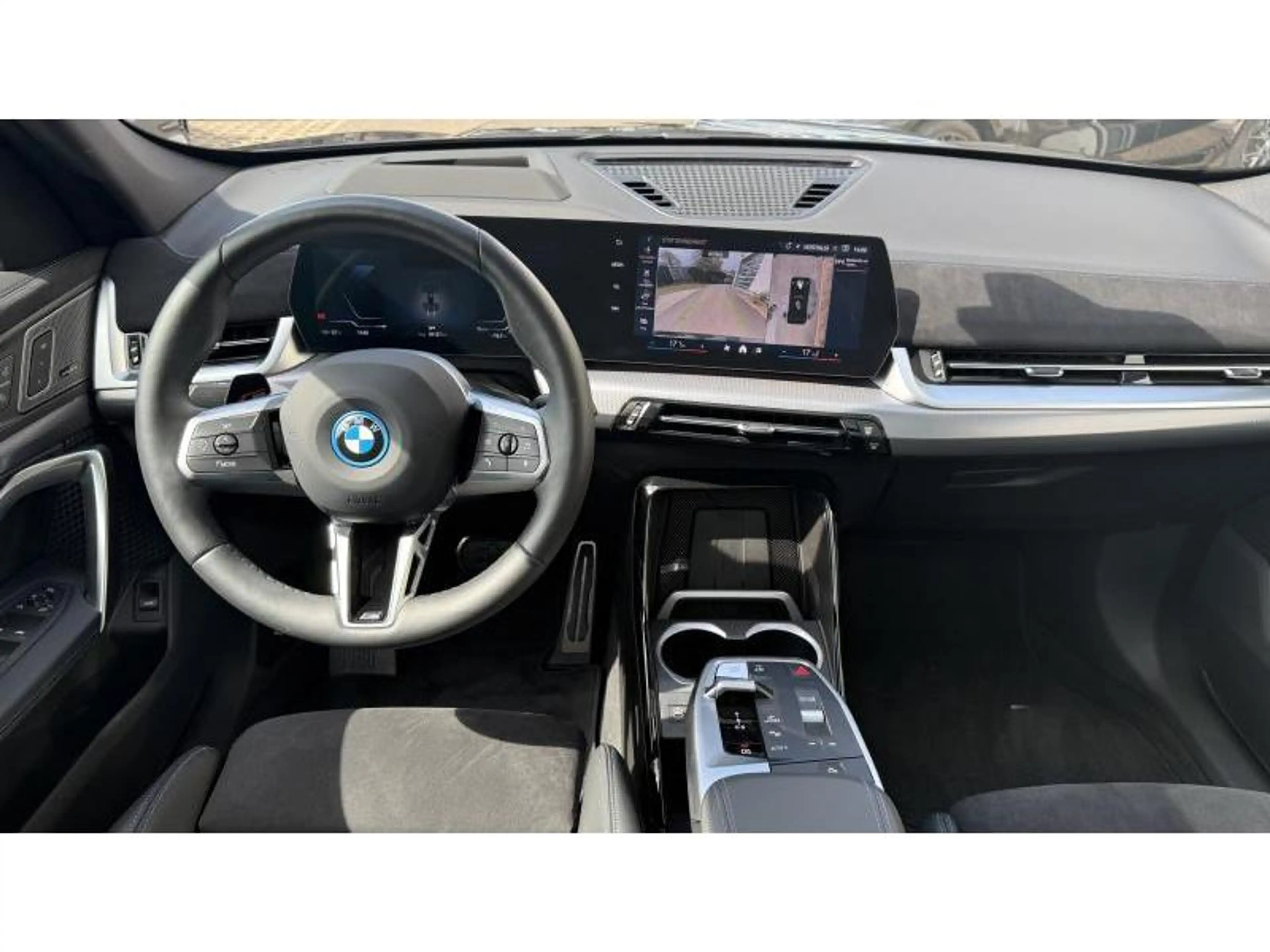 BMW iX1 eDrive 20 Kit M Sport Sièges électriques à mém — photo 7