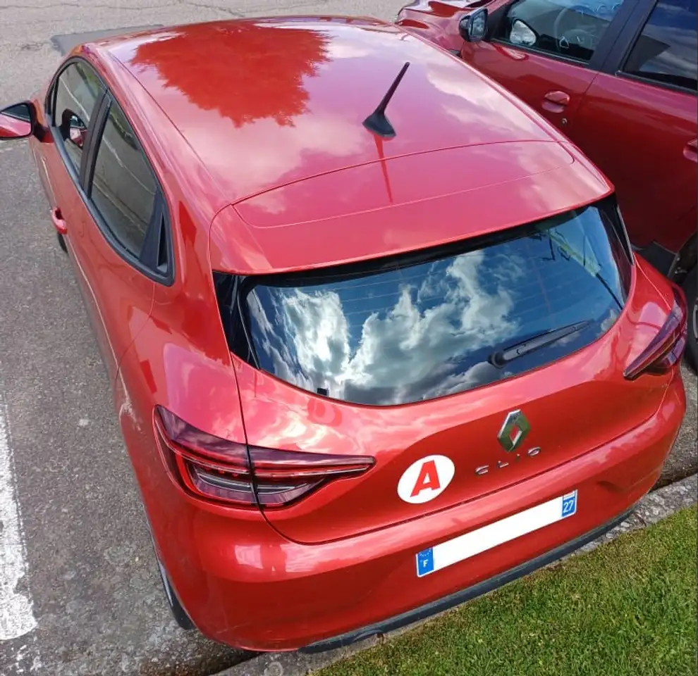 Renault Clio Citadine 3 portes — photo 3