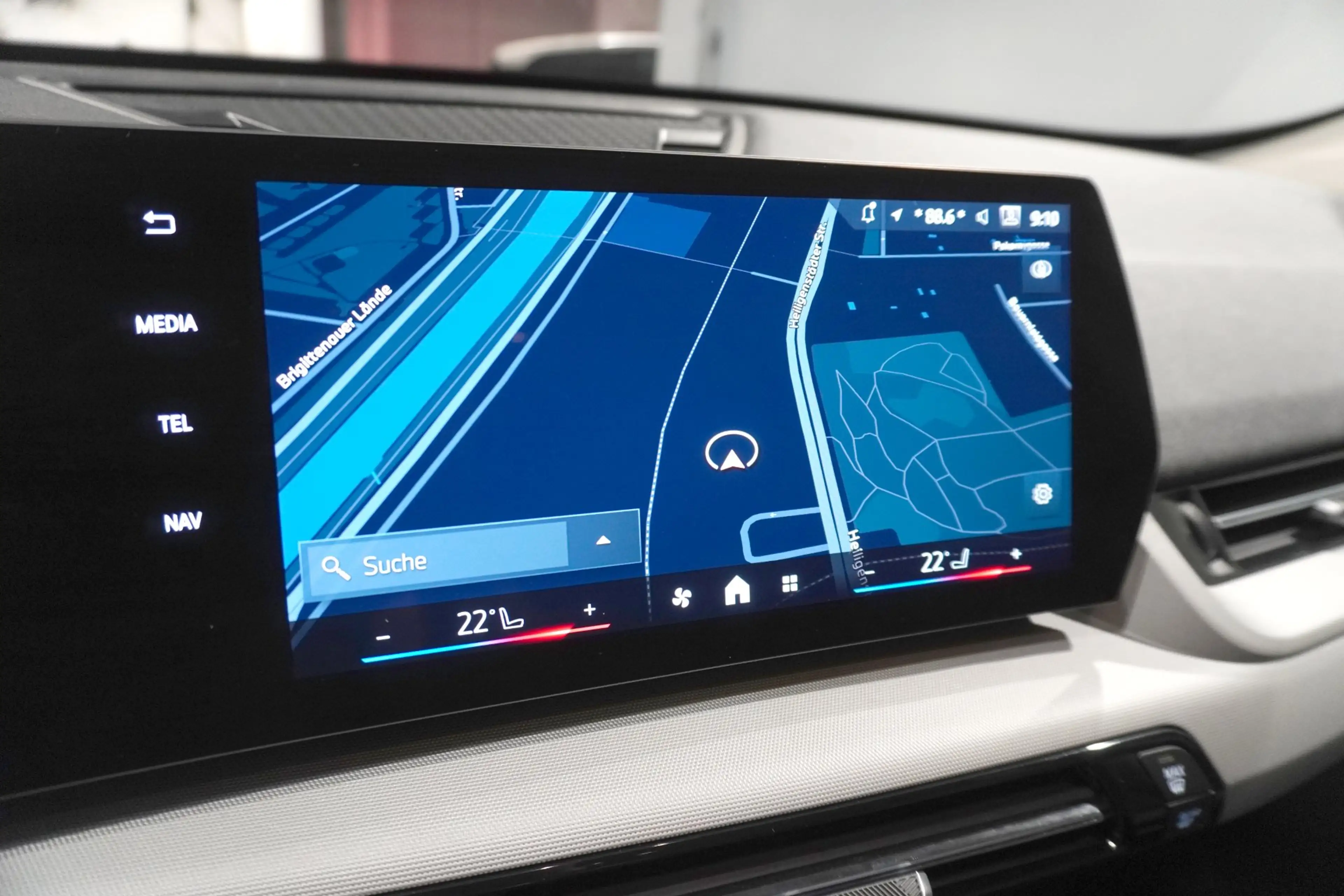 BMW X1 xDrive23d — photo 14