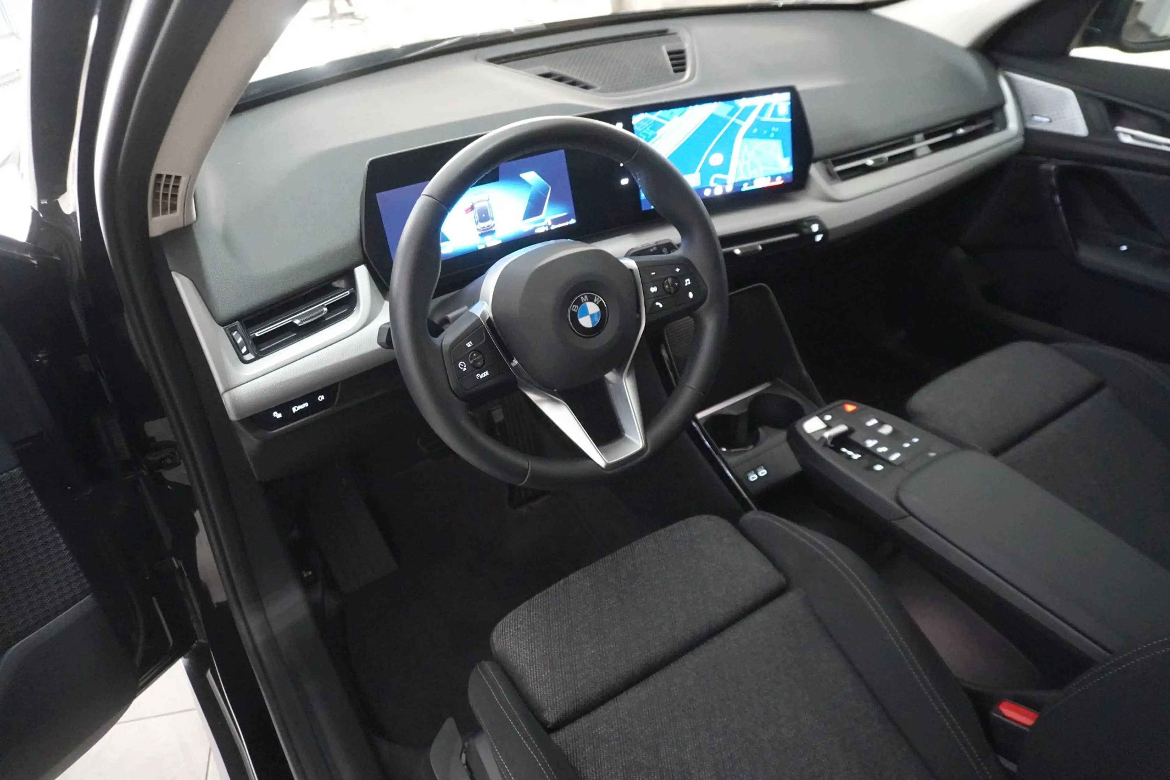 BMW X1 xDrive23d — photo 6
