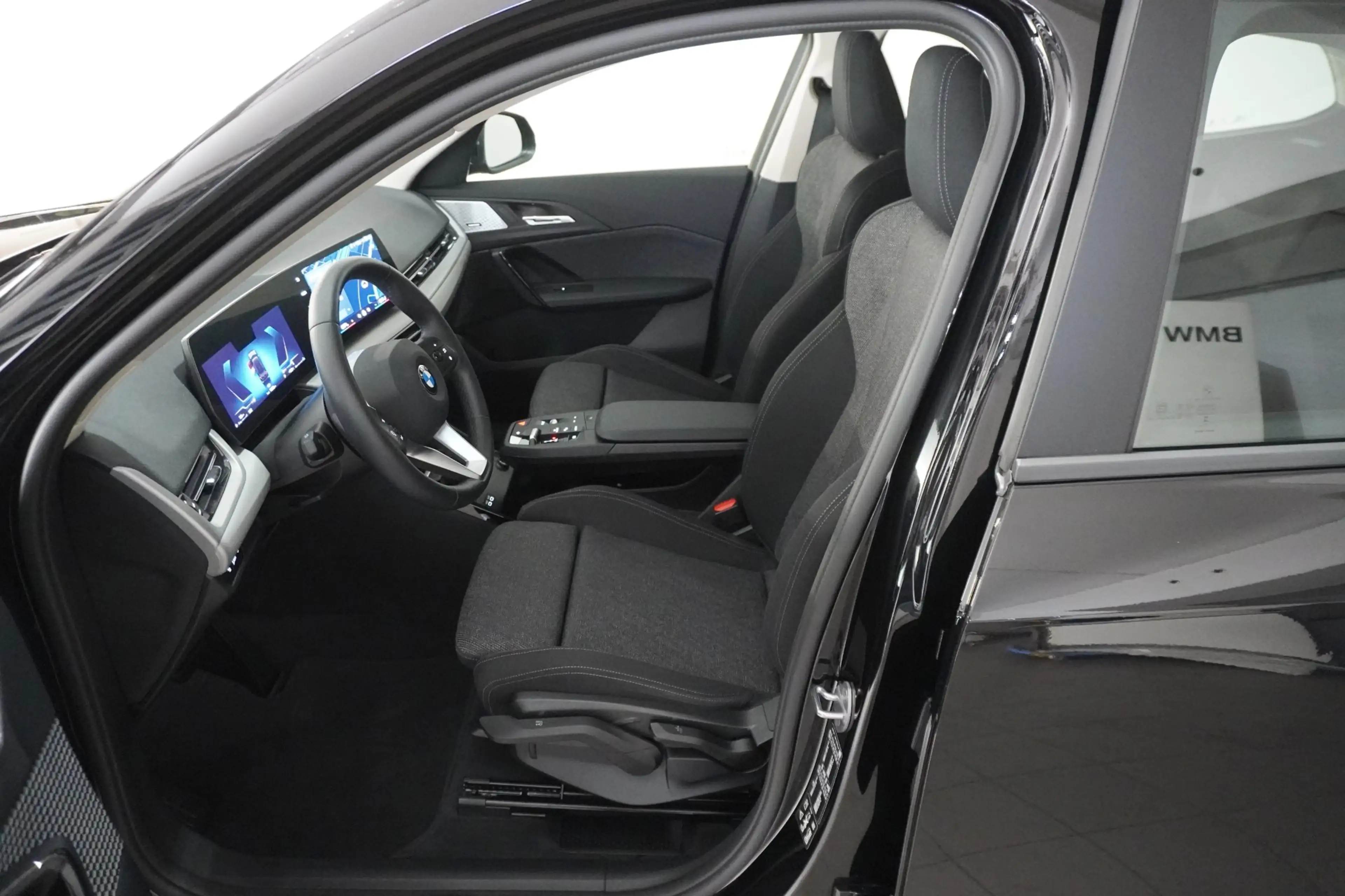 BMW X1 xDrive23d — photo 5