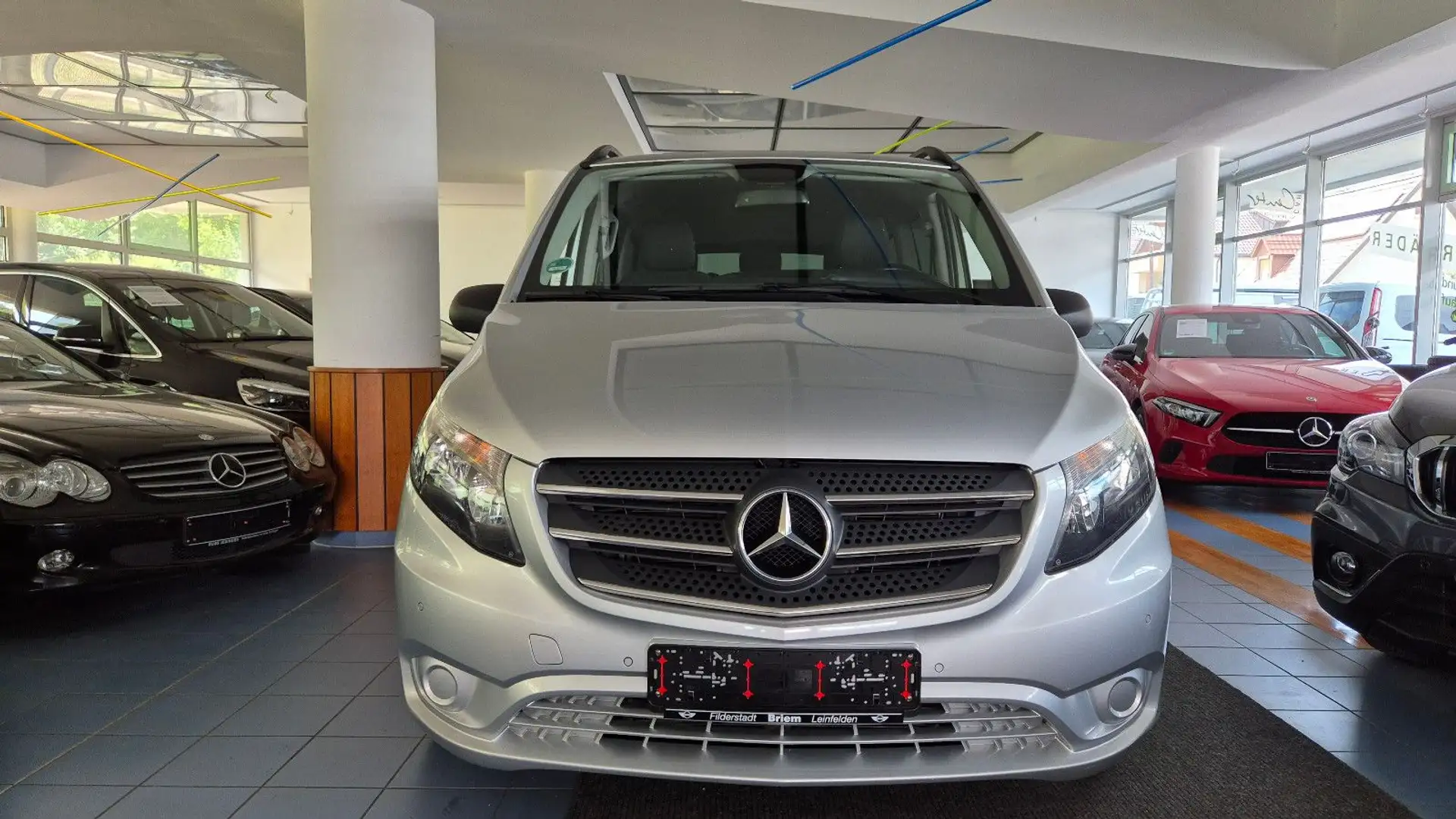 Mercedes-Benz Vito Tourer 119 CDI Edition lang/Bett/RFK/Standh Silber - 2