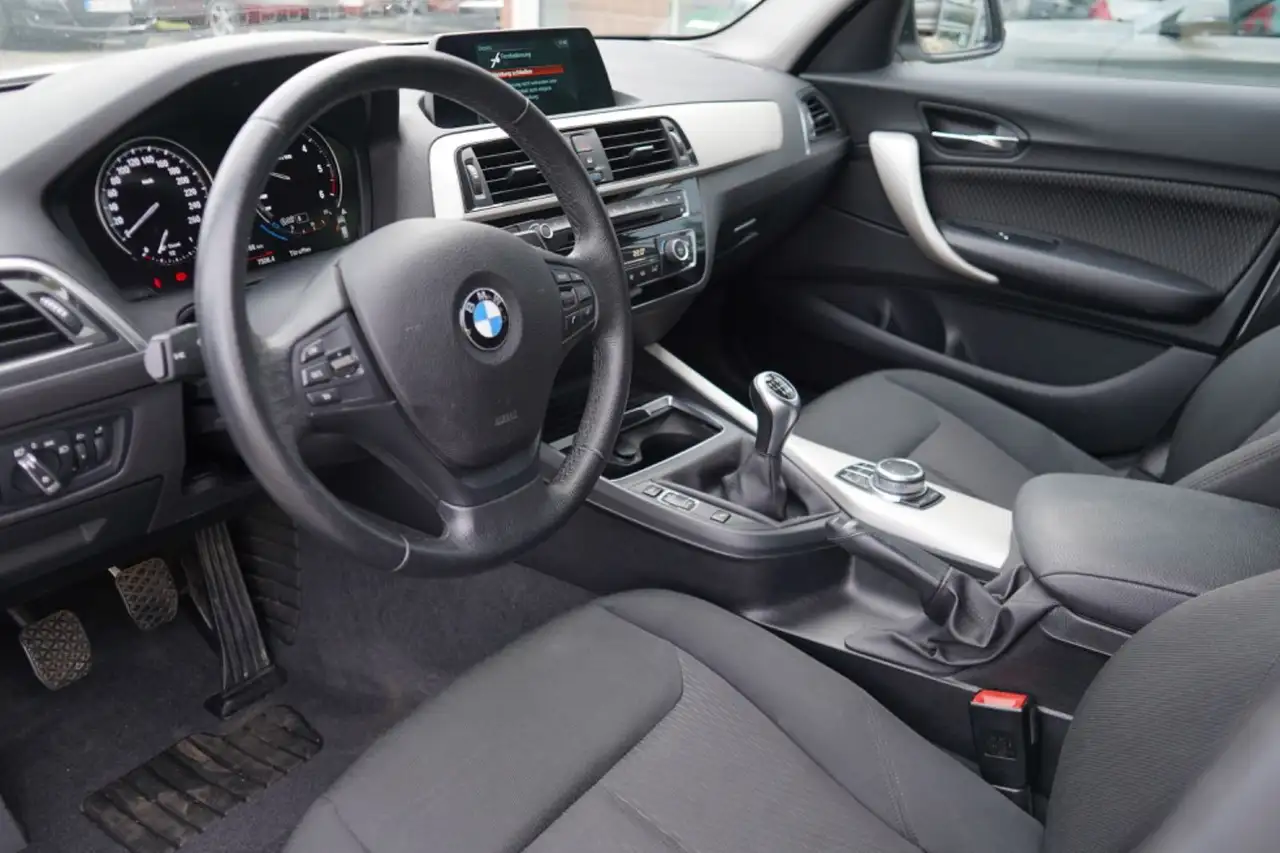 BMW 116 Citadine 5 portes — photo 21 sur 25