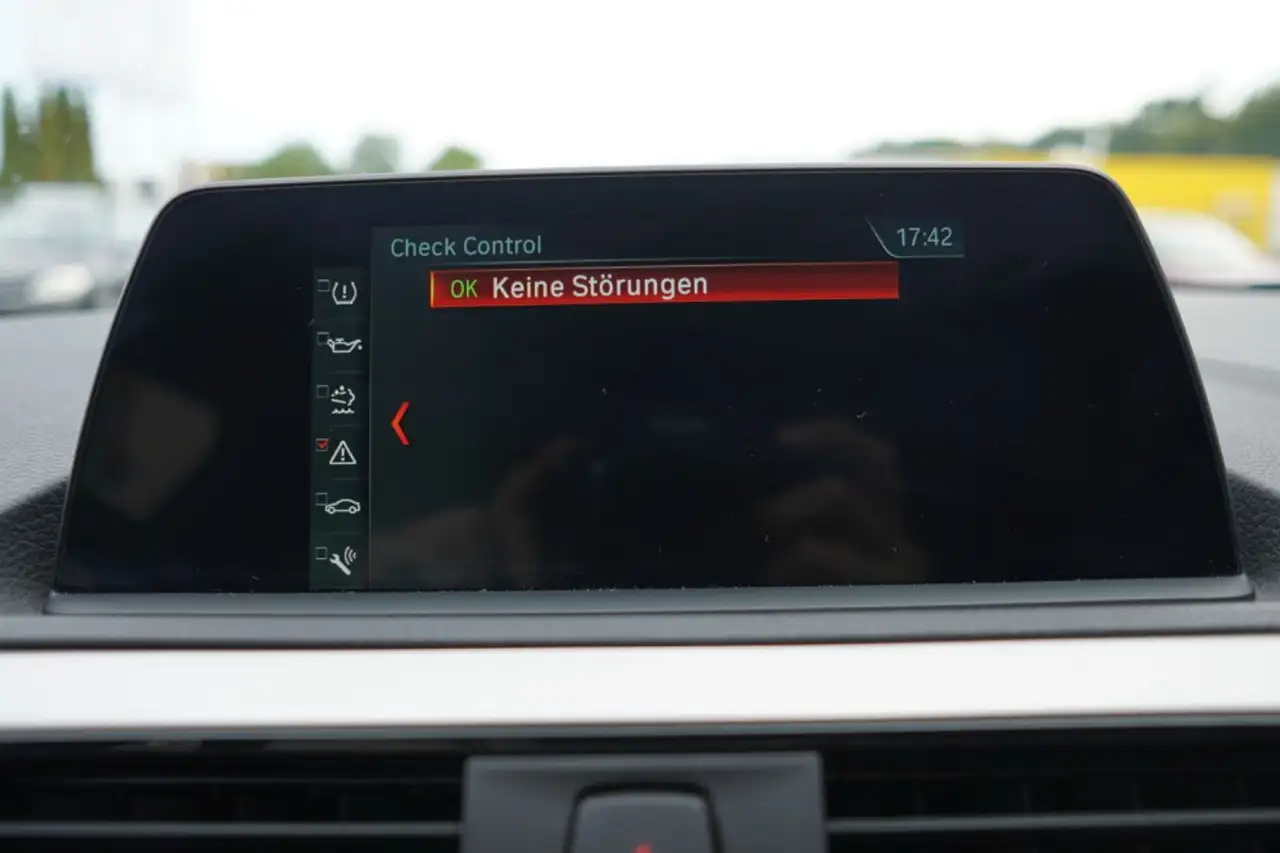 BMW 116 Citadine 5 portes — photo 18 sur 25
