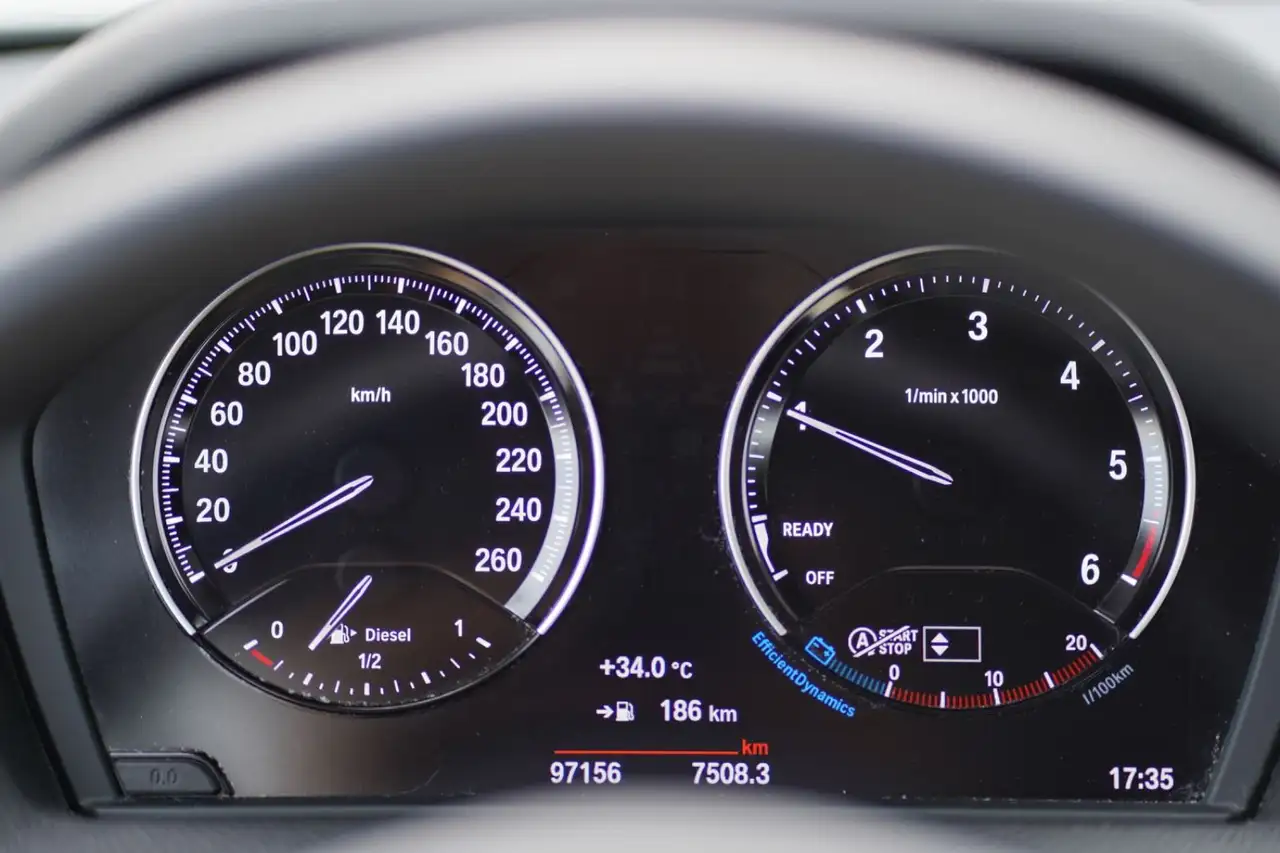 BMW 116 Citadine 5 portes — photo 10 sur 25