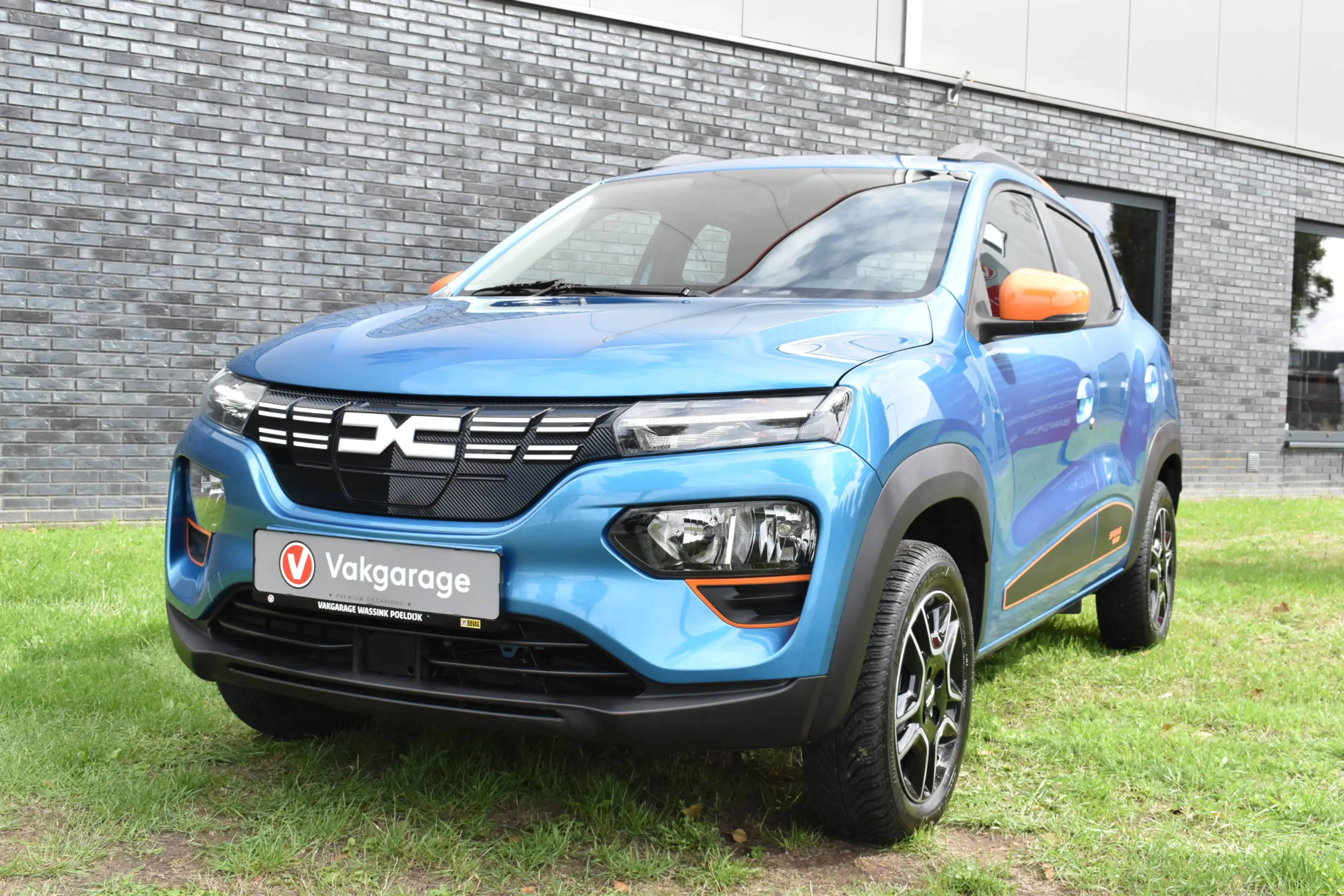Dacia Spring Essential 27 kWh vol electric — photo 12