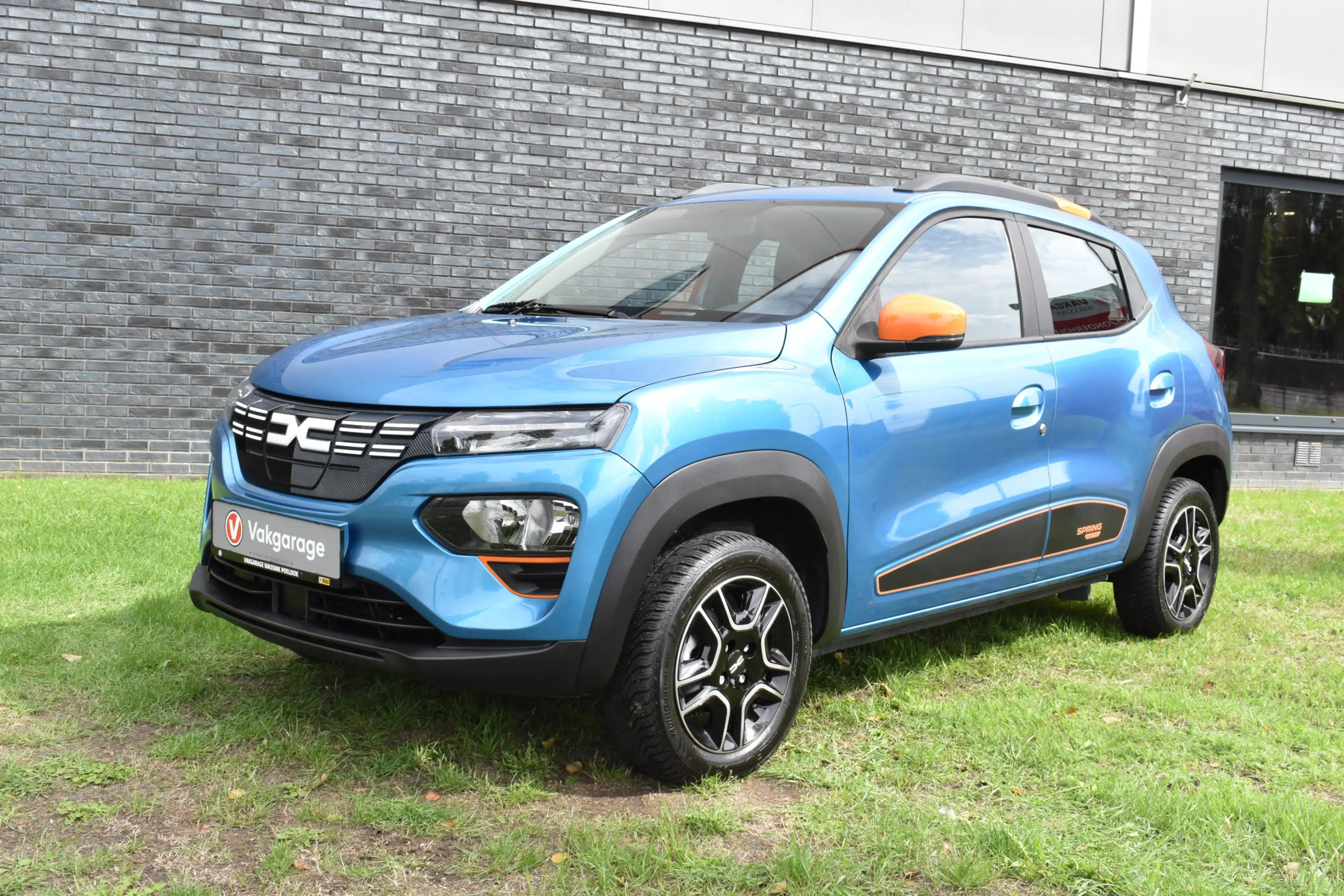 Dacia Spring Essential 27 kWh vol electric — photo 11