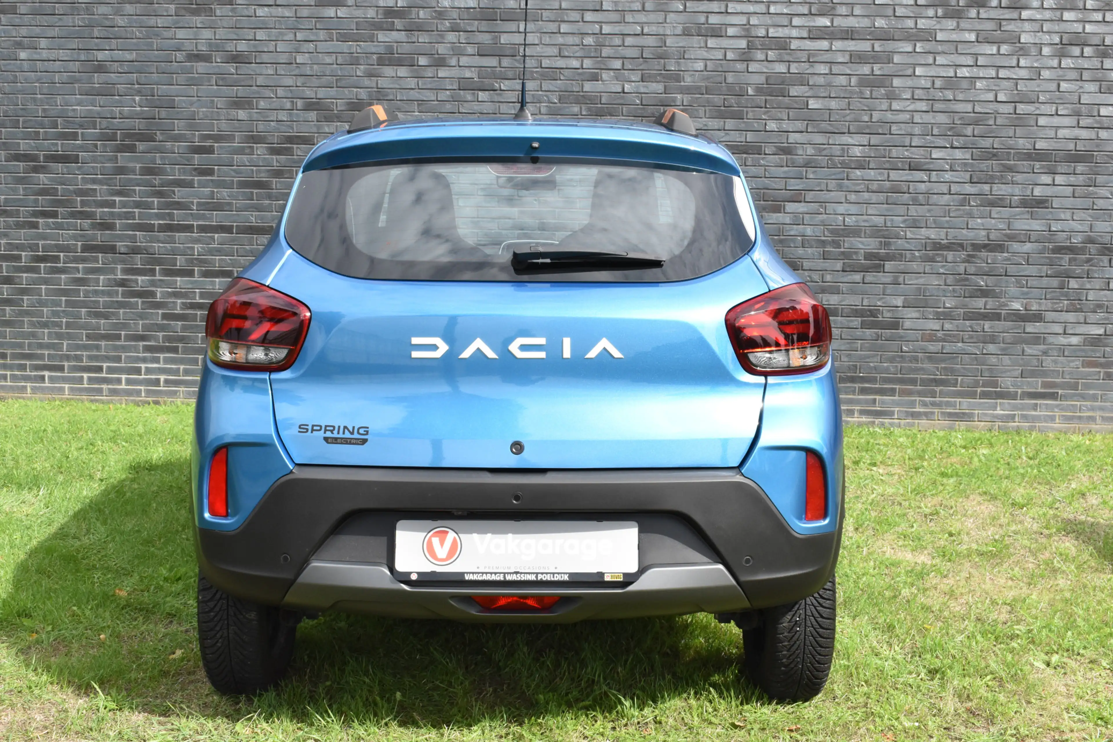 Dacia Spring Essential 27 kWh vol electric — photo 13