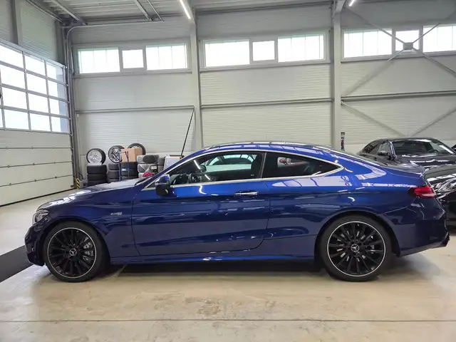 Mercedes-Benz C Class view 11