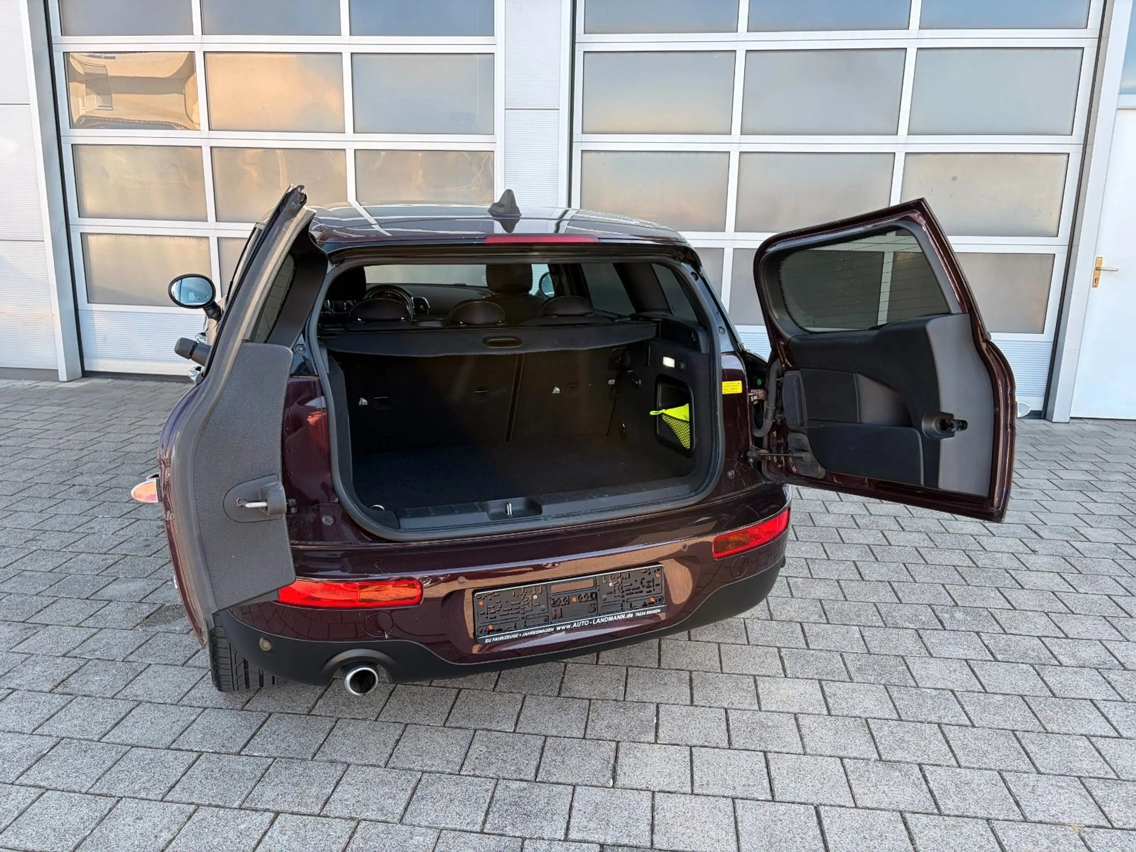 MINI One D Clubman DE-FZG. KLIMAAUTO SHZ PDC 17" ALU — photo 7