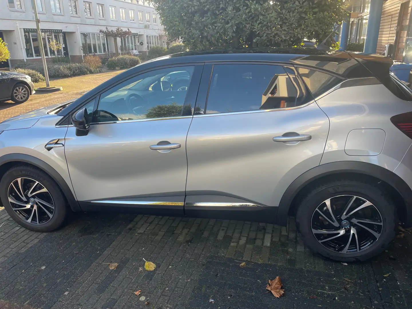 Renault Captur Captur 1.6 ET PH 160 Intens Zilver - 2