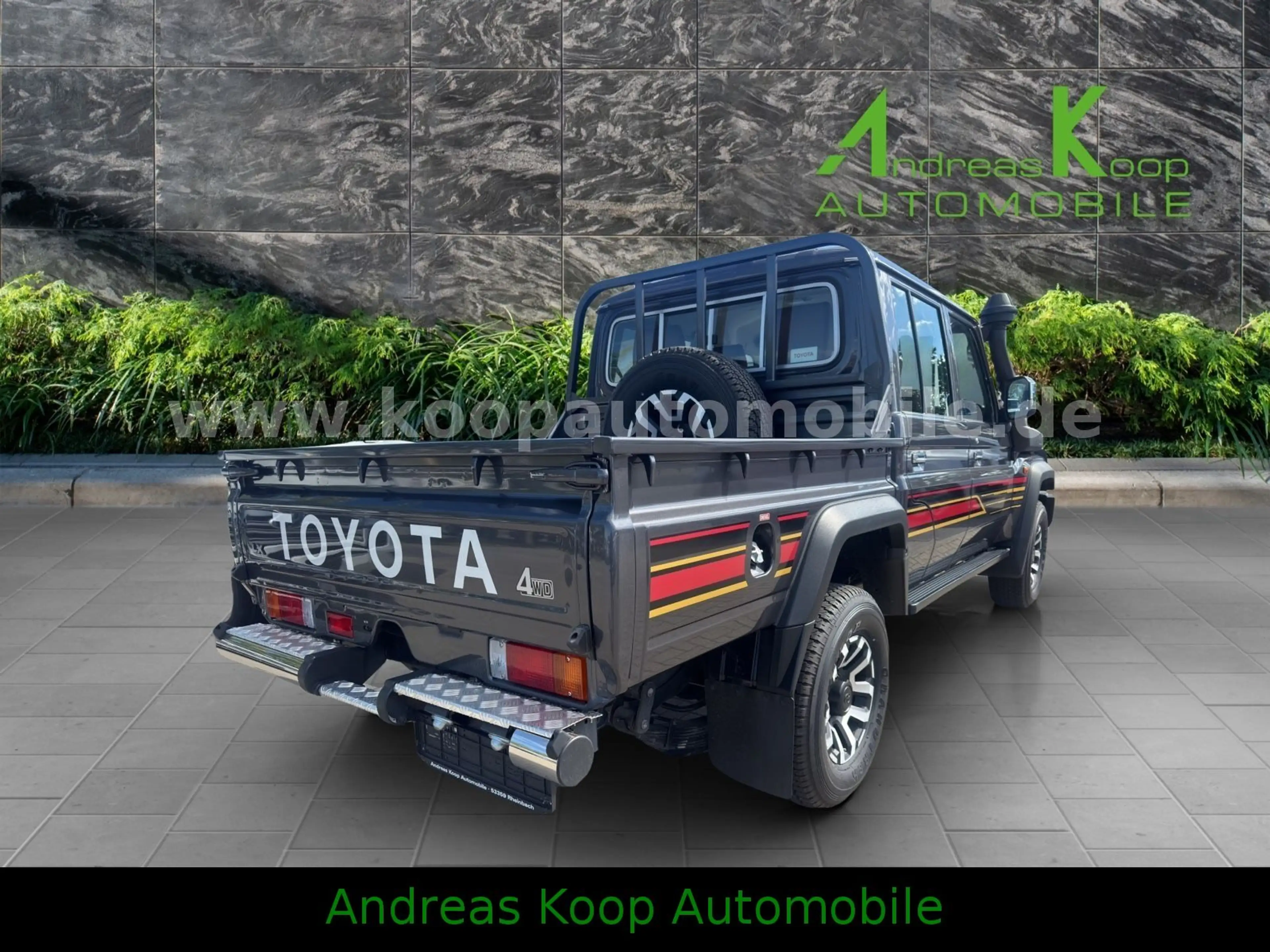 Toyota Land Cruiser GDJ 79DC 2,8d LX-Z Aut. LED Alu — photo 3