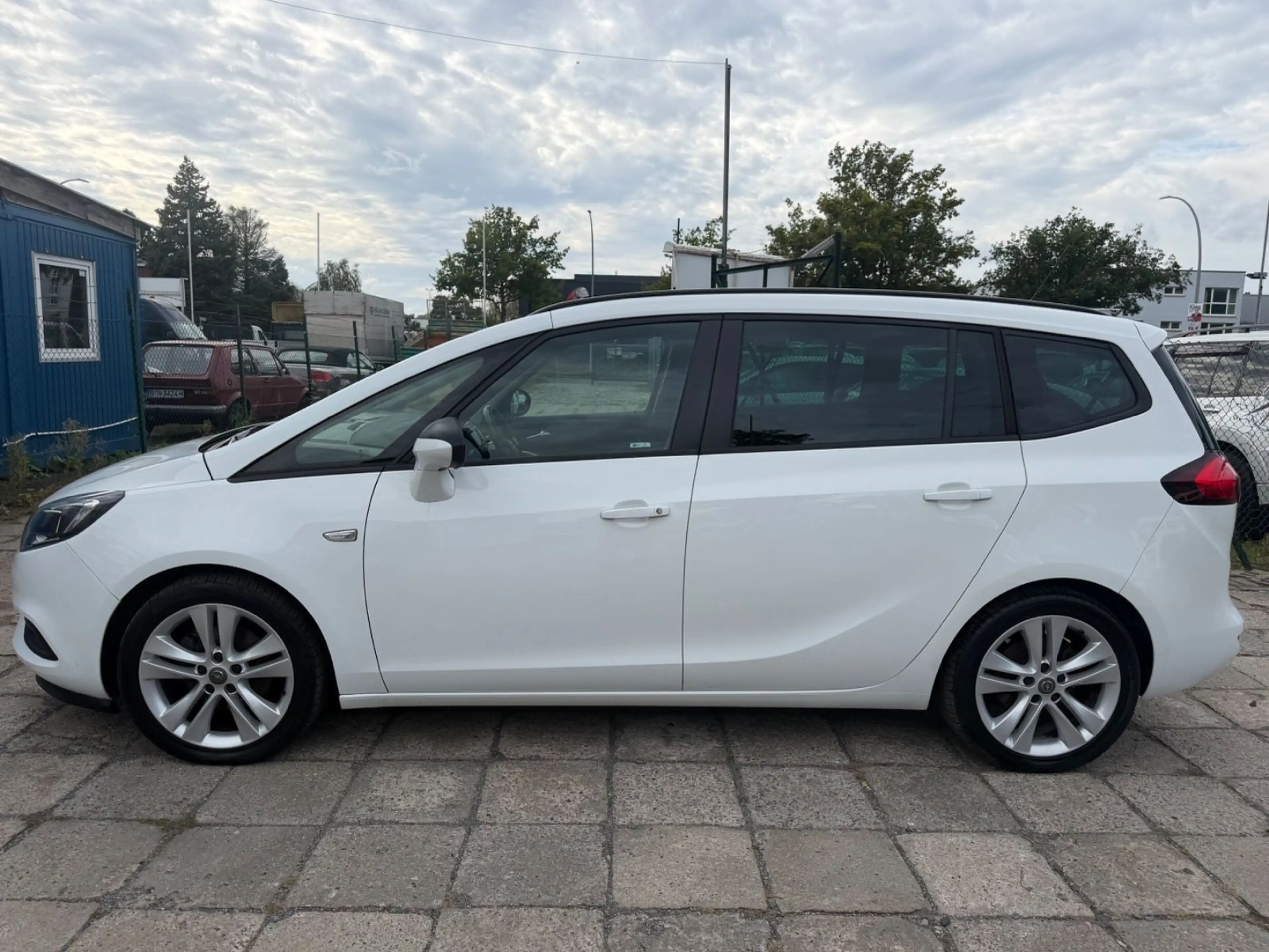 Opel Zafira C Edition*1.BESITZ*SCHECKHEFT*7 SITZE — photo 9
