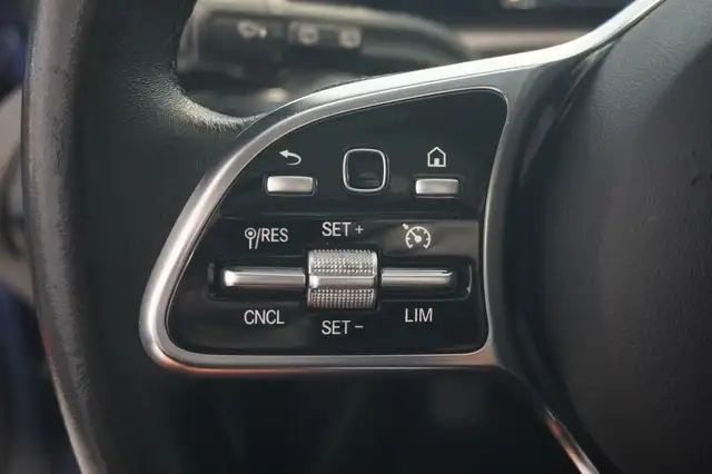 Mercedes-Benz Cla view 13