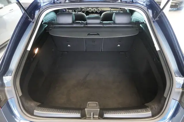 Mercedes-Benz Cla view 11