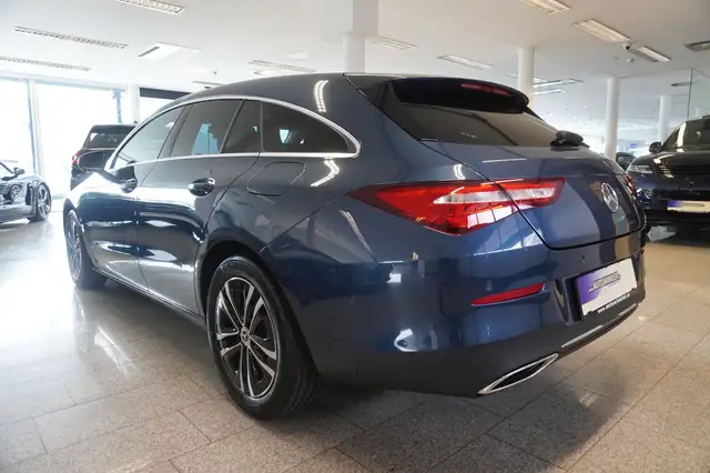Mercedes-Benz Cla view 4