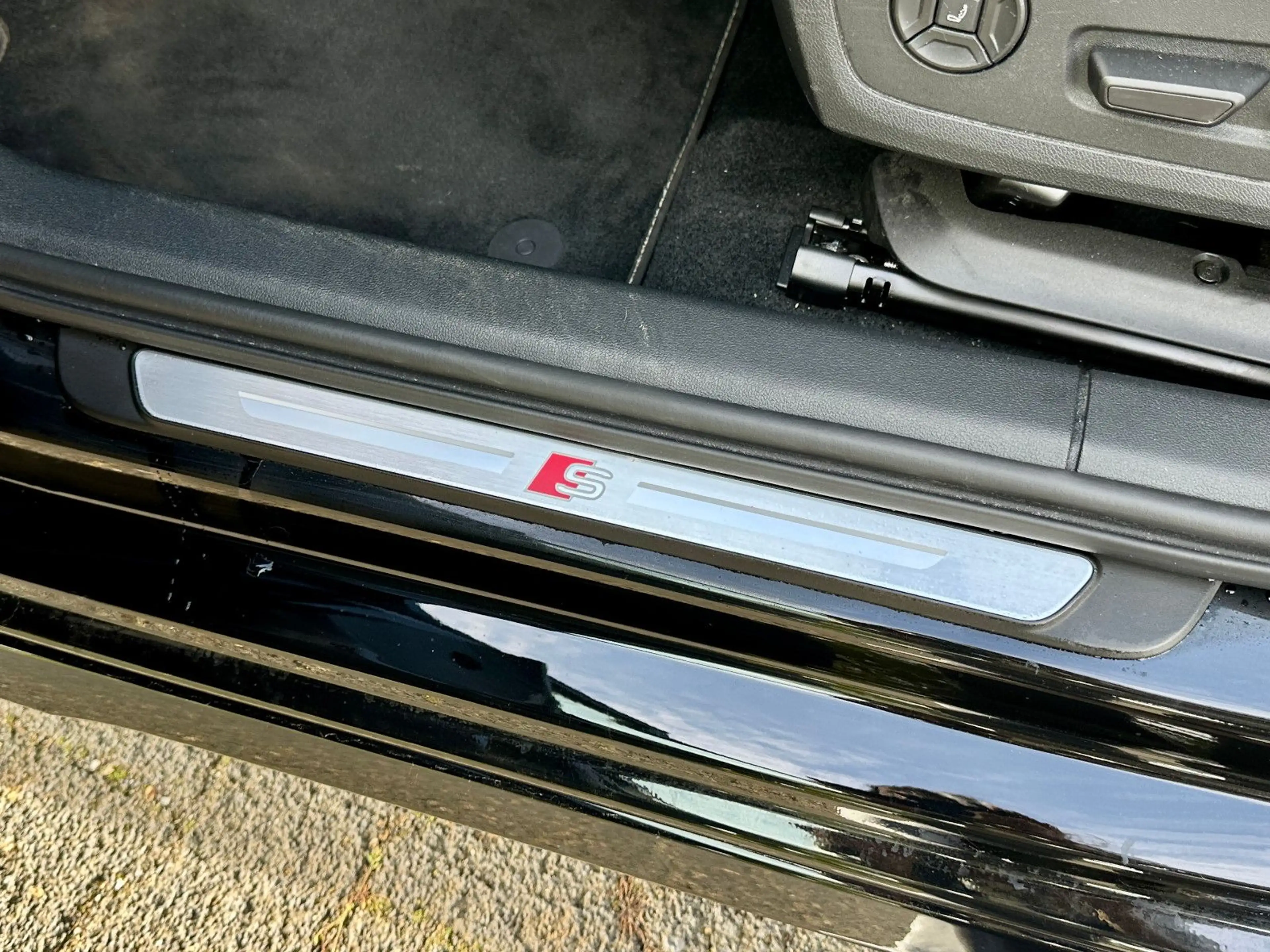 Audi S3 Limousine qu. BLACK PANO AKRAPOVIC HuD KAMERA — photo 9