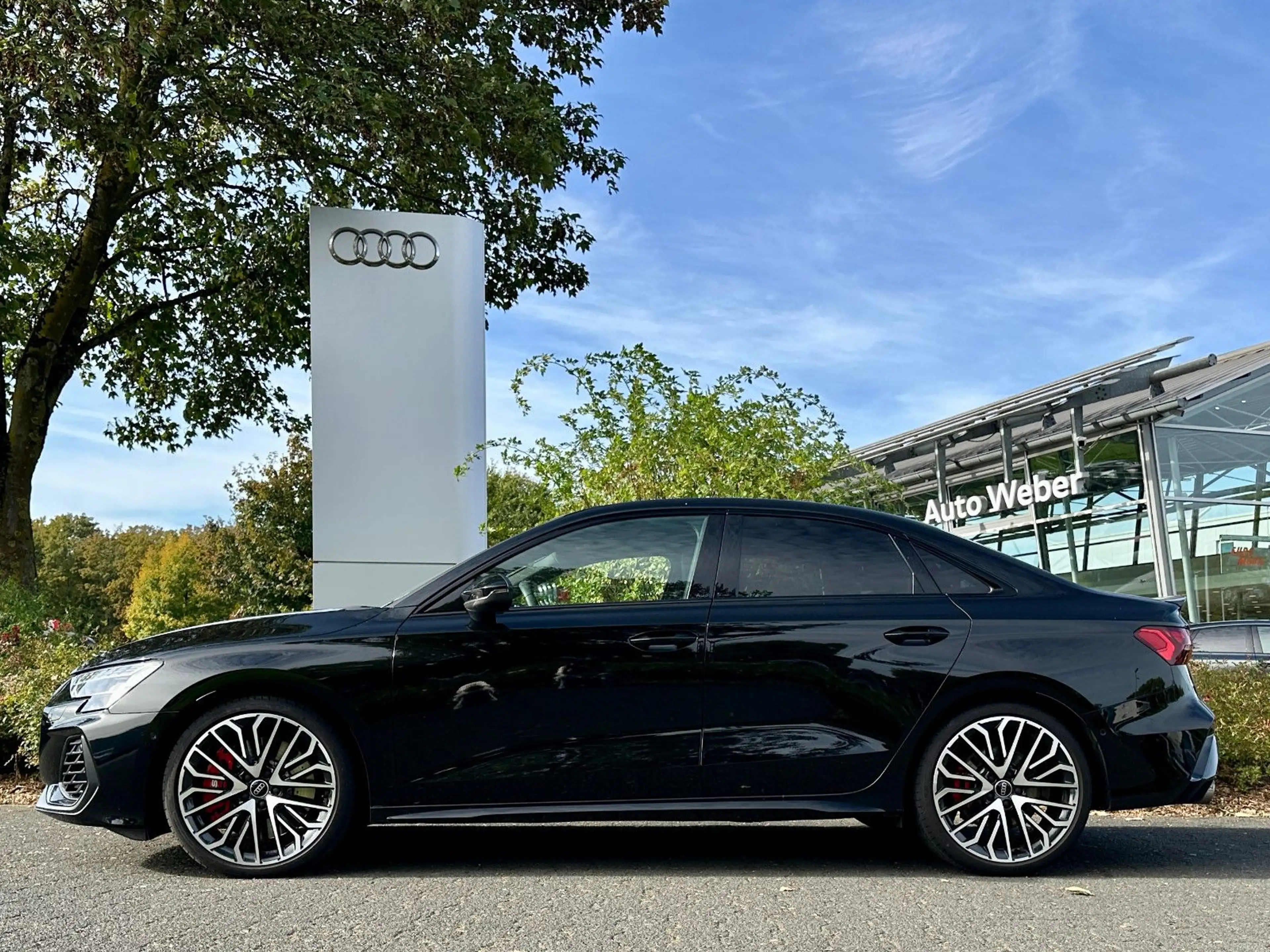 Audi S3 Limousine qu. BLACK PANO AKRAPOVIC HuD KAMERA — photo 4