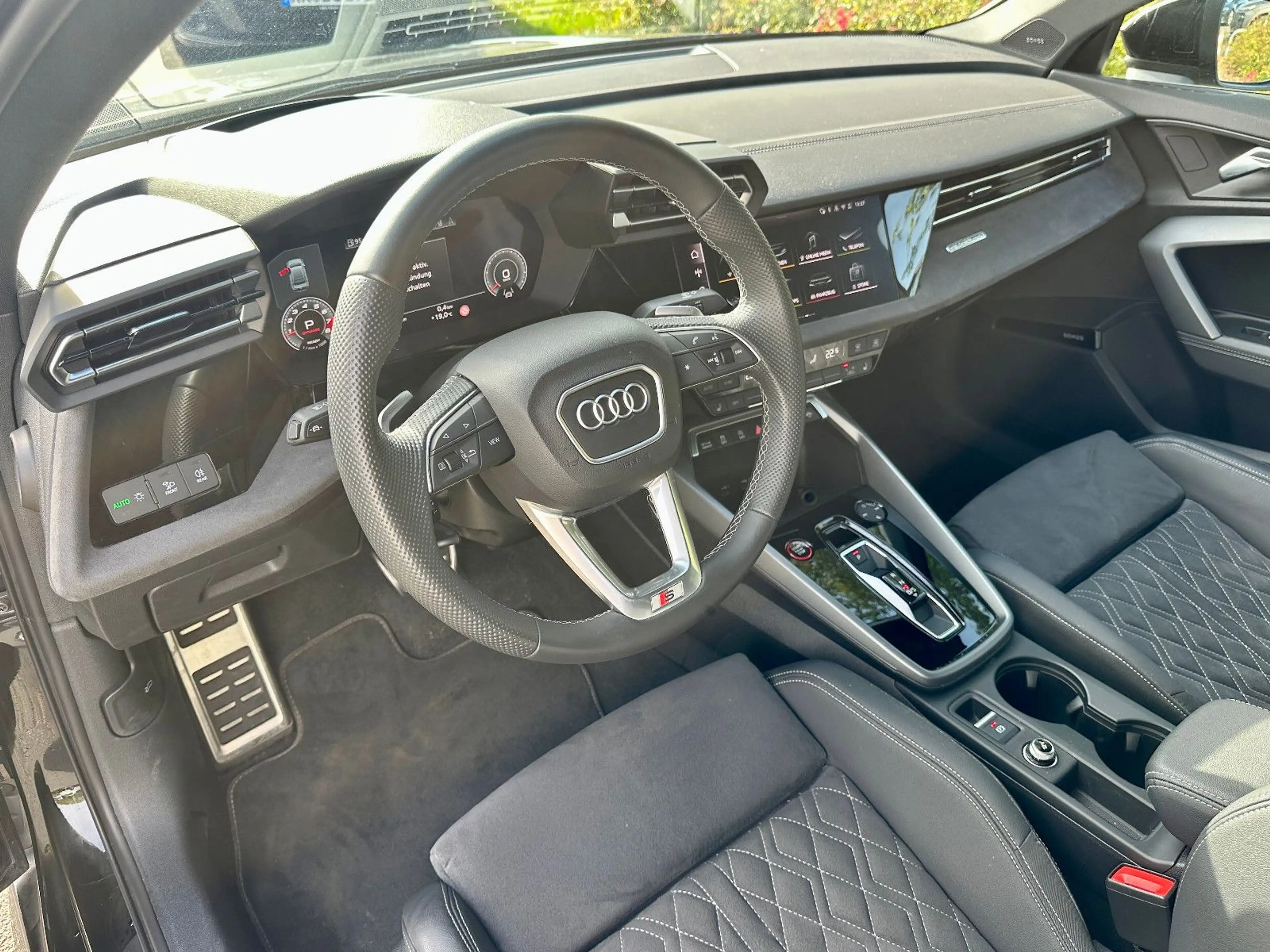 Audi S3 Limousine qu. BLACK PANO AKRAPOVIC HuD KAMERA — photo 10